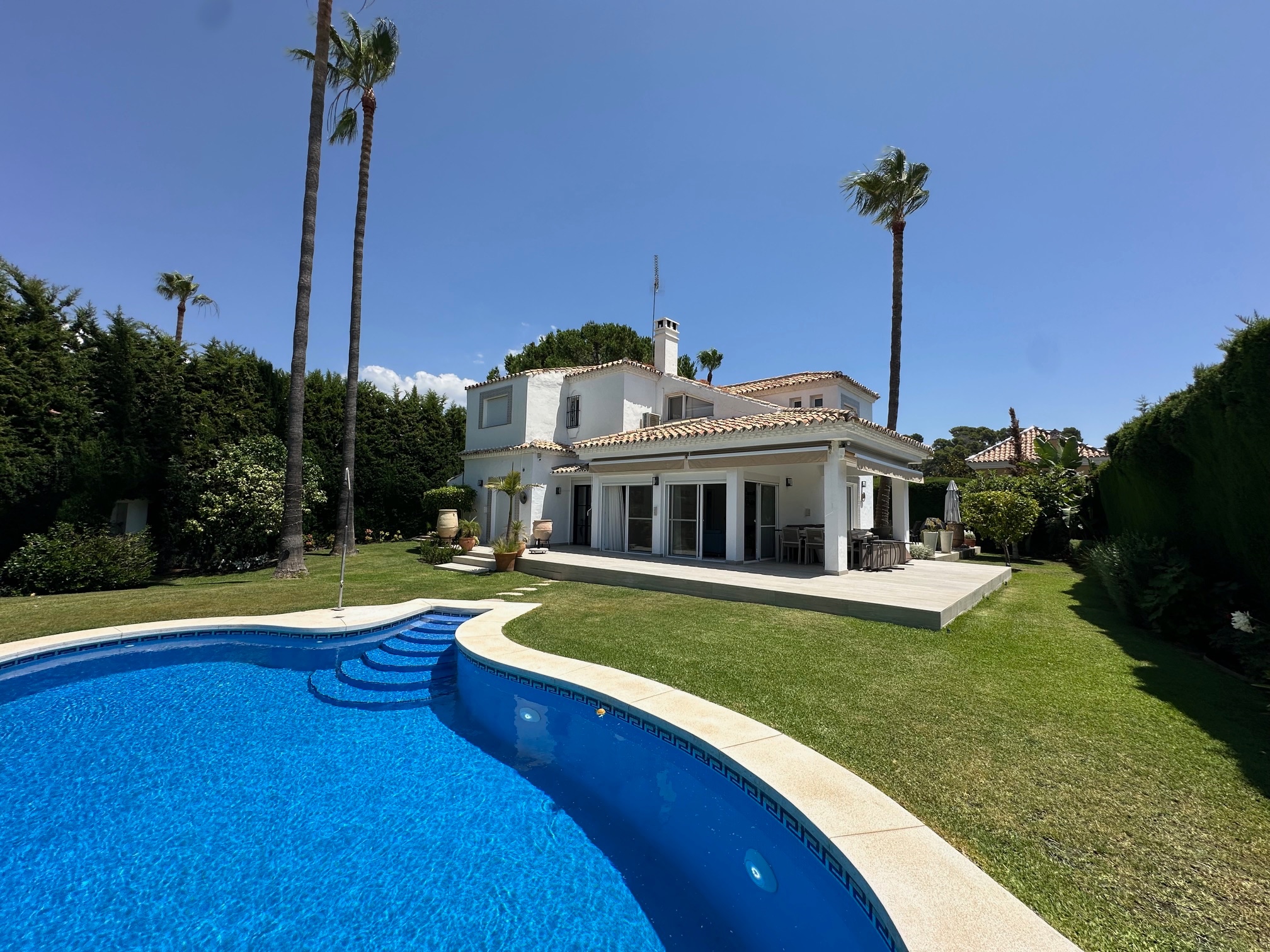 Villa in Nueva Andalucia