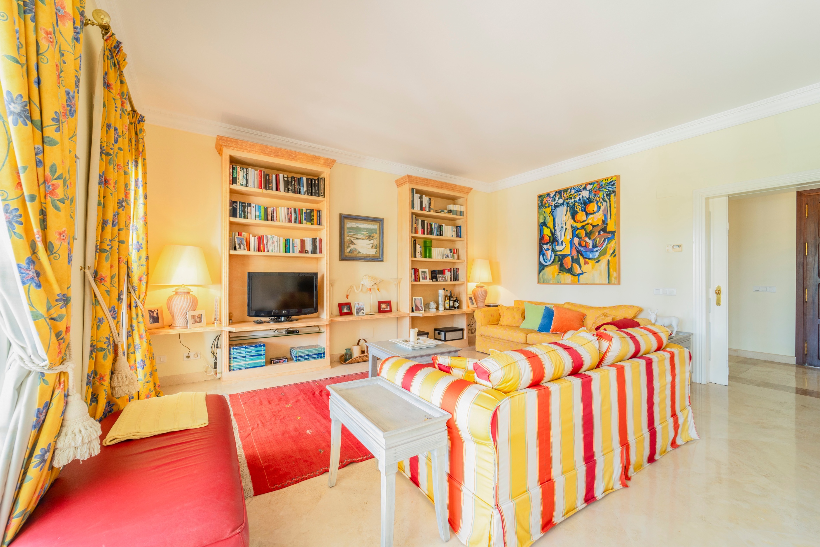 4 Bedroom Villa in Estepona - Photo 10
