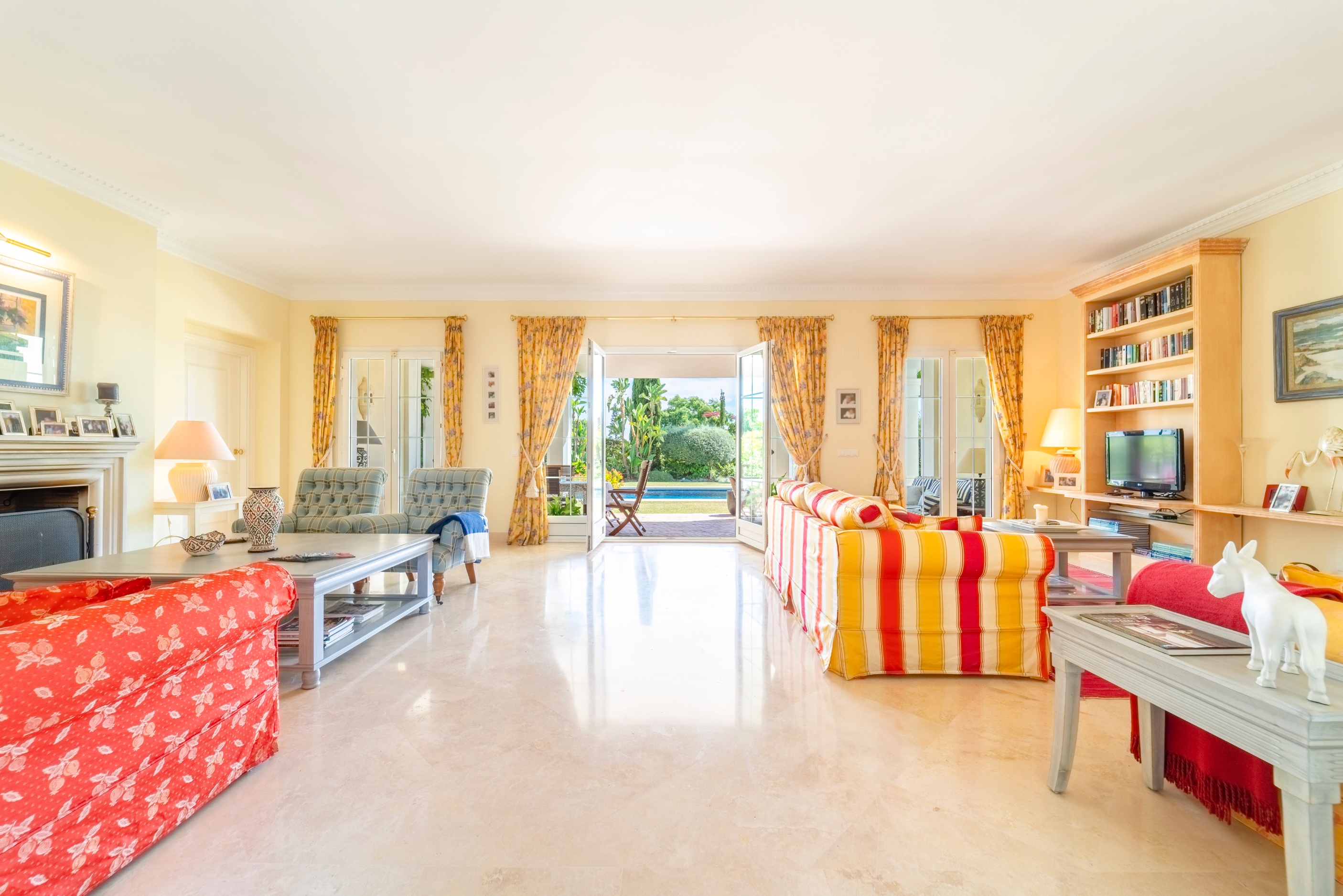 4 Bedroom Villa in Estepona - Photo 9