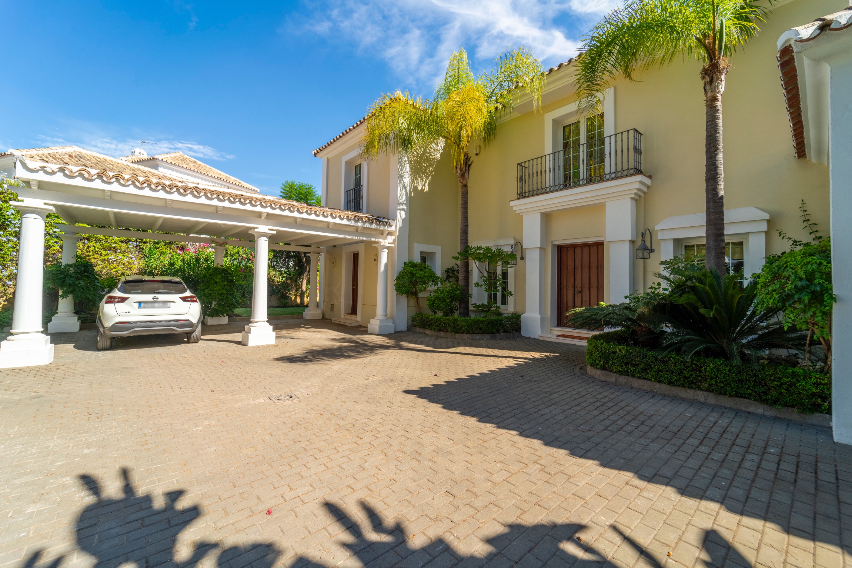 4 Bedroom Villa in Estepona - Photo 7