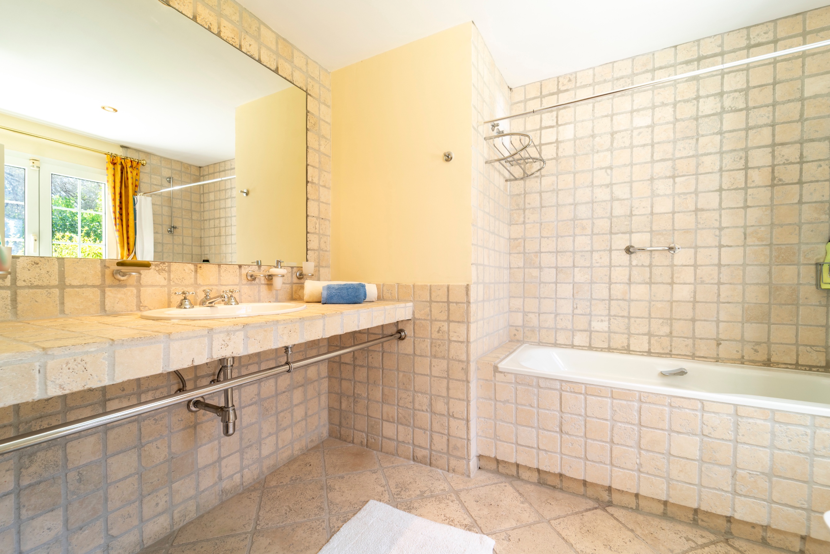 4 Bedroom Villa in Estepona - Photo 22