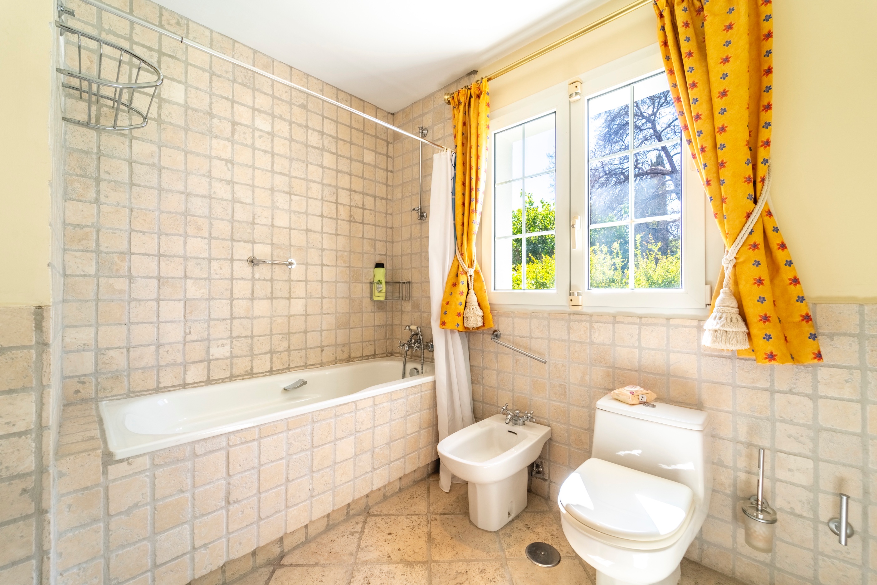 4 Bedroom Villa in Estepona - Photo 23