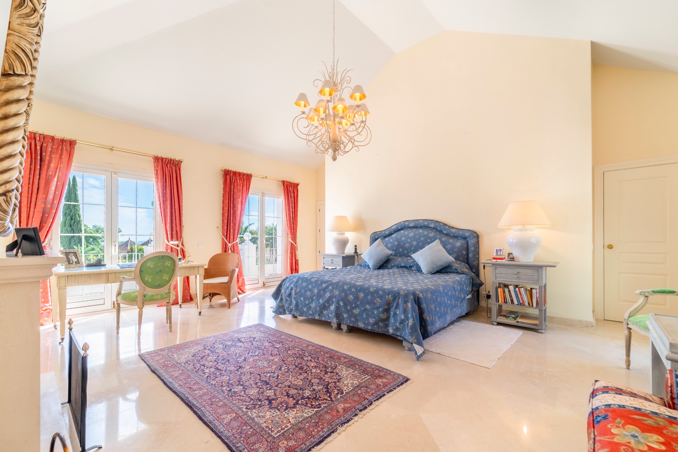 4 Bedroom Villa in Estepona - Photo 28