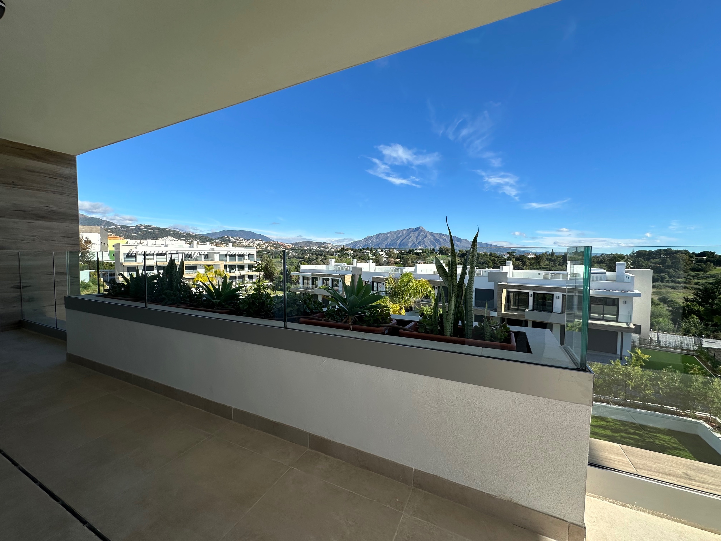 3 Bedroom Apartment in Estepona - Foto 8