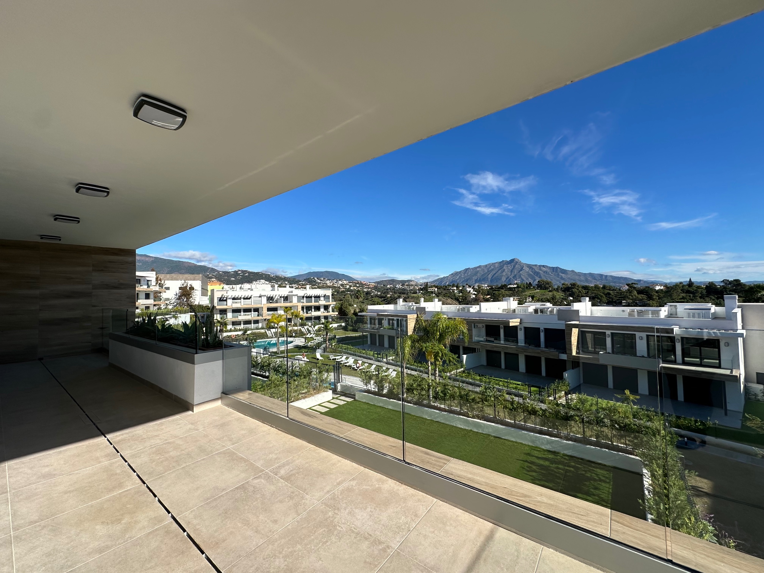 3 Bedroom Apartment in Estepona - Foto 16