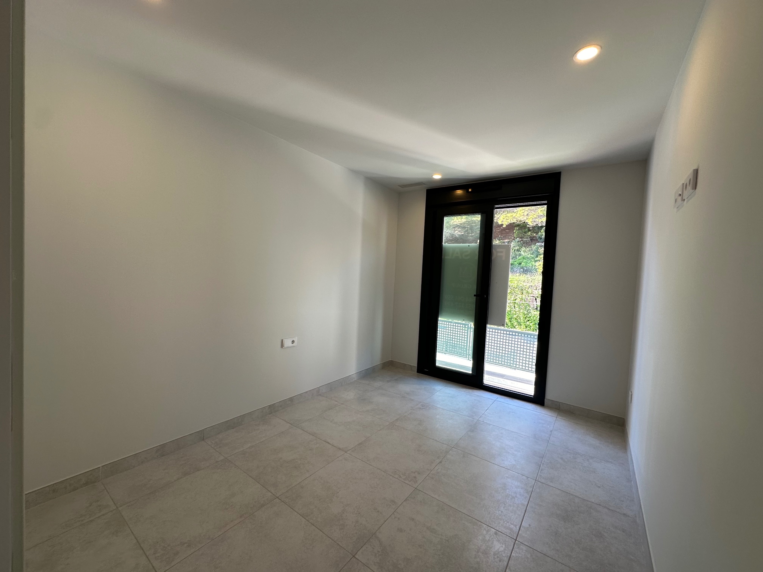 3 Bedroom Apartment in Estepona - Foto 27