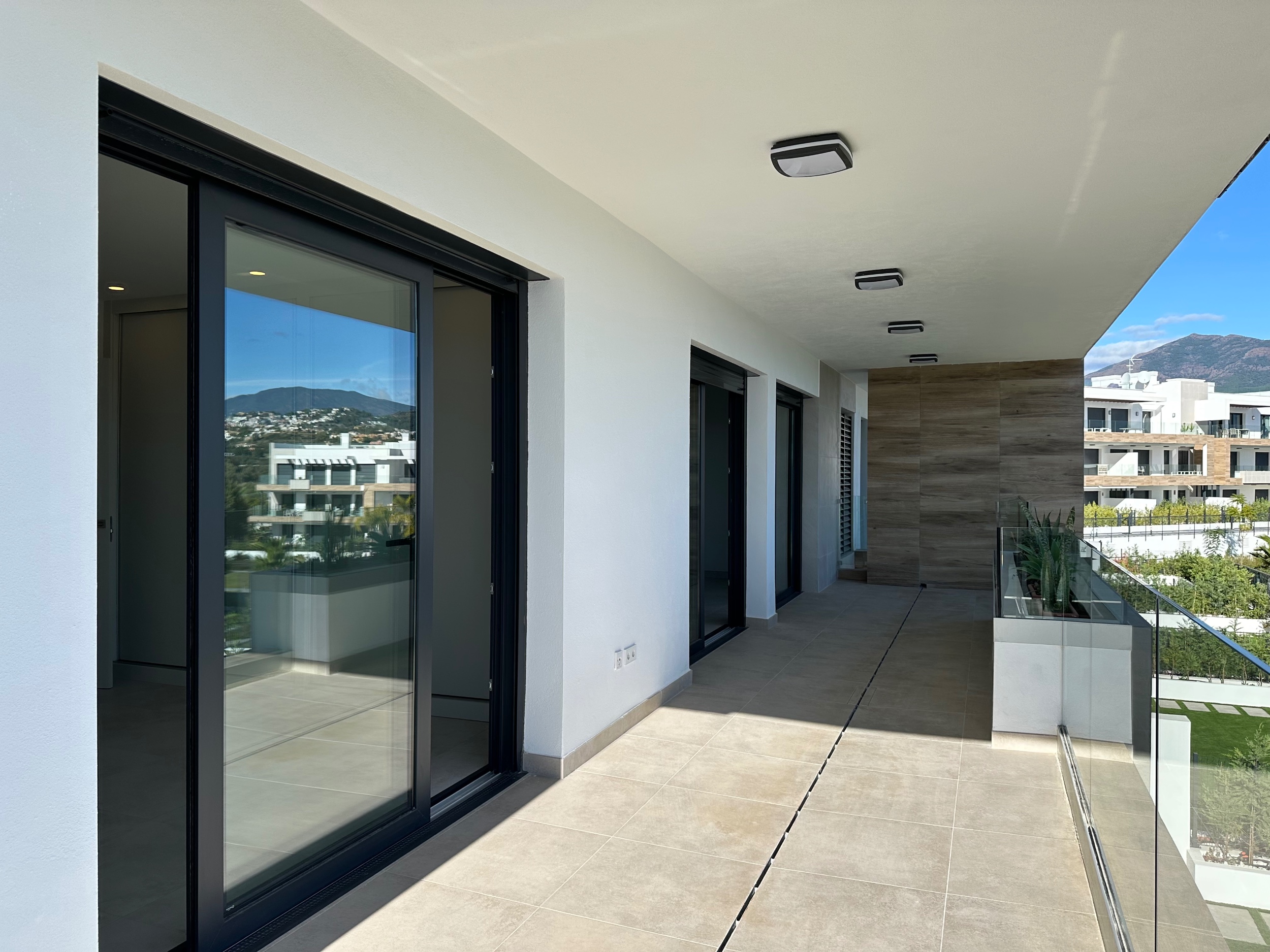 3 Bedroom Apartment in Estepona - Foto 6