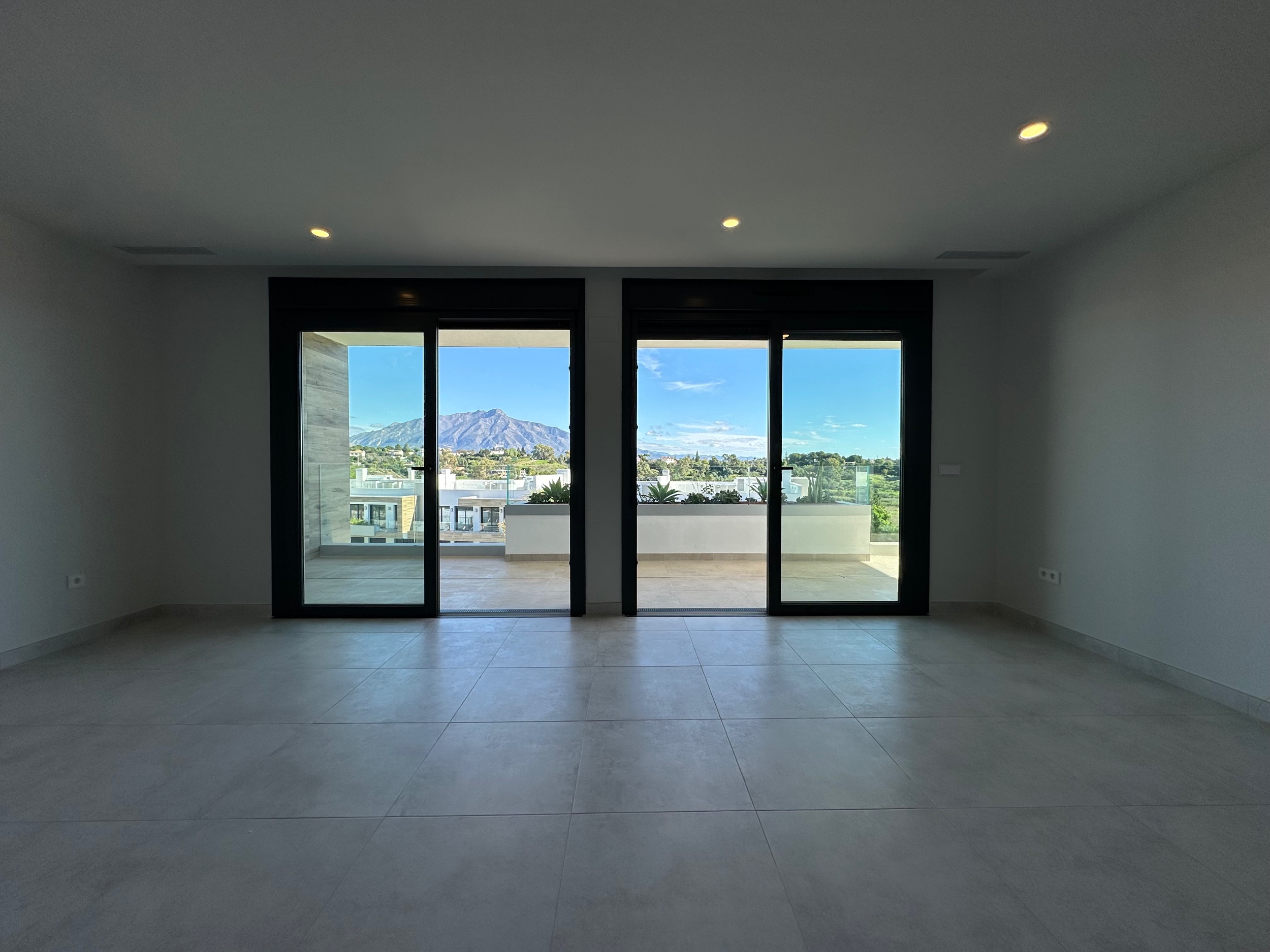 3 Bedroom Apartment in Estepona - Foto 5