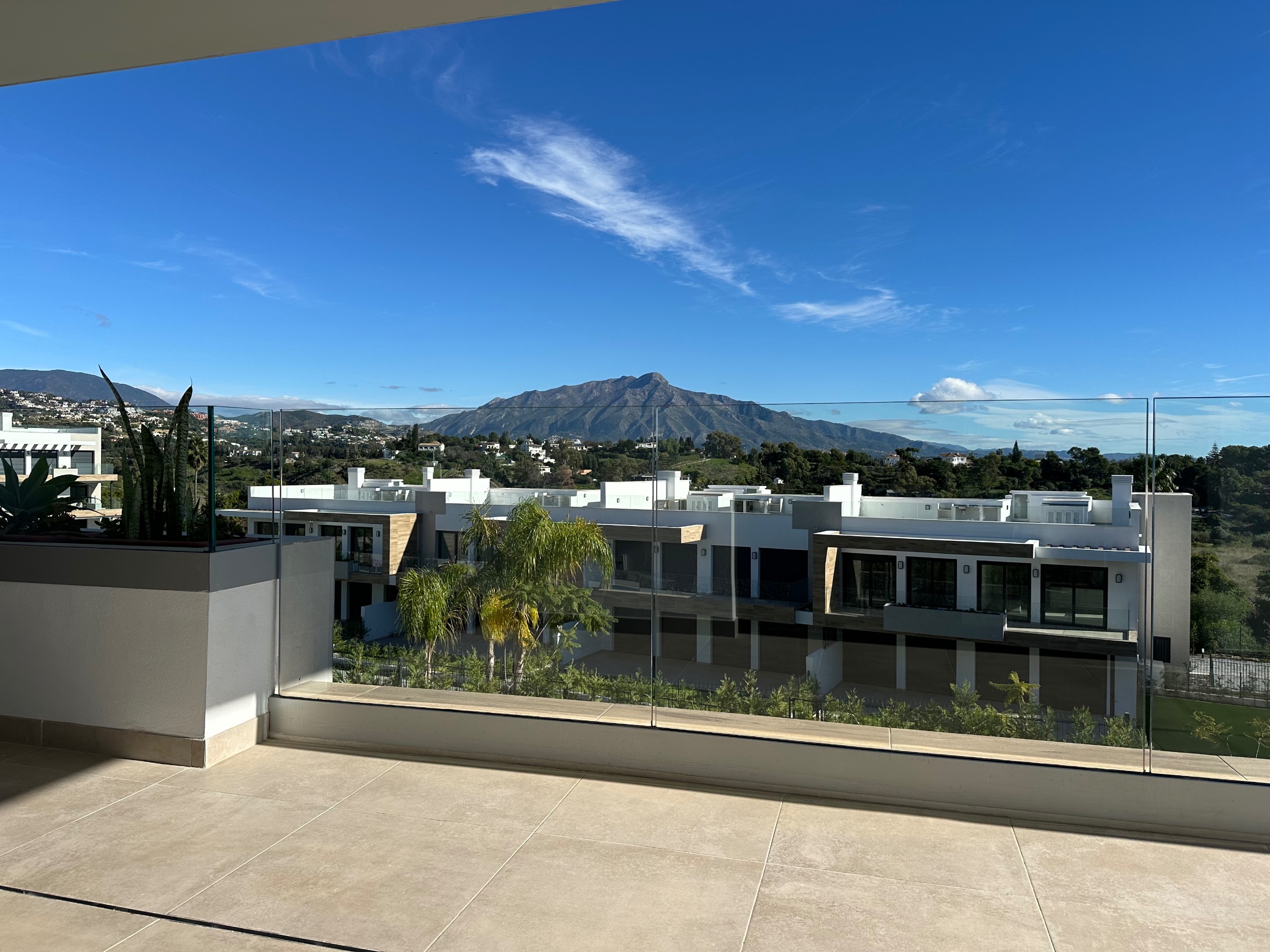 3 Bedroom Apartment in Estepona - Foto 40