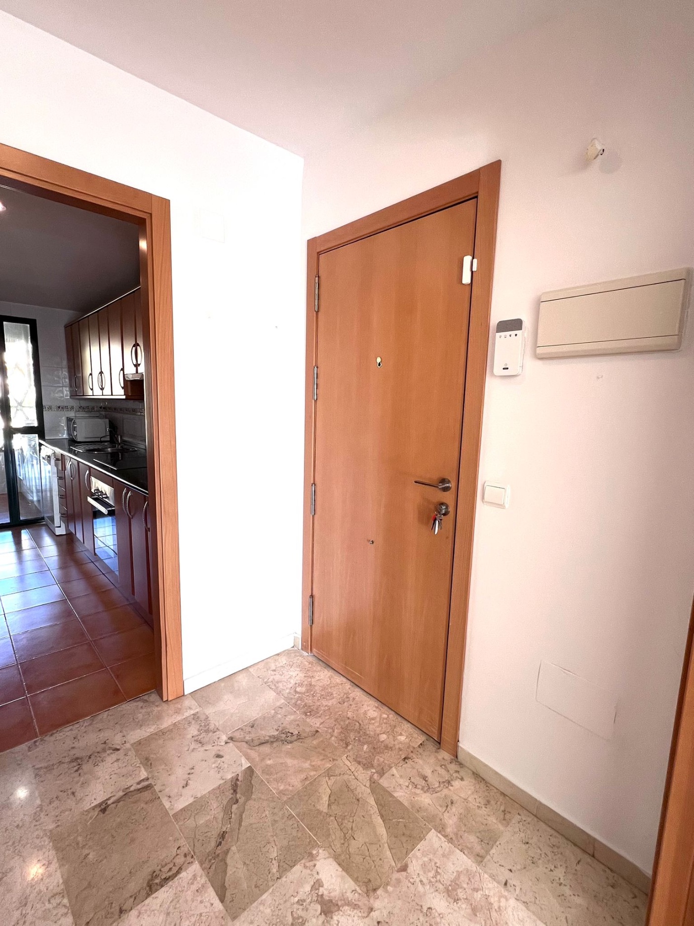 3 Bedroom Apartment in Estepona - Photo 4