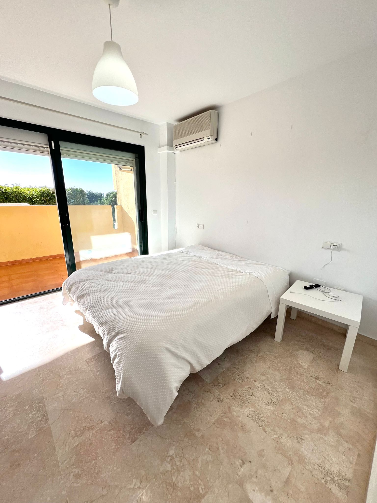3 Bedroom Apartment in Estepona - Photo 18