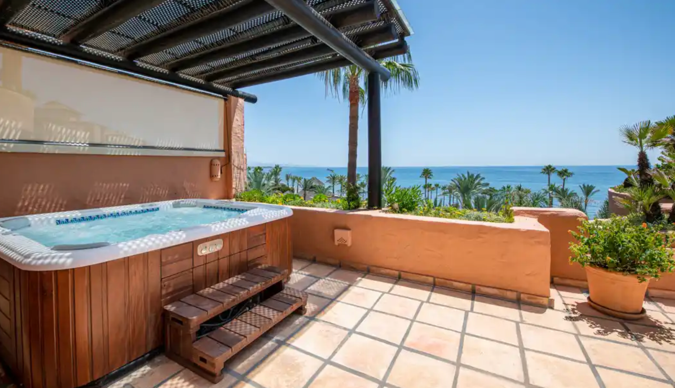 3 Bedroom Penthouse in Estepona - Photo 24