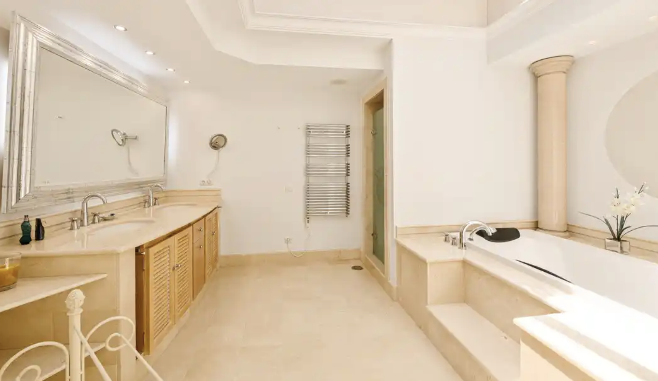 3 Bedroom Penthouse in Estepona - Photo 4