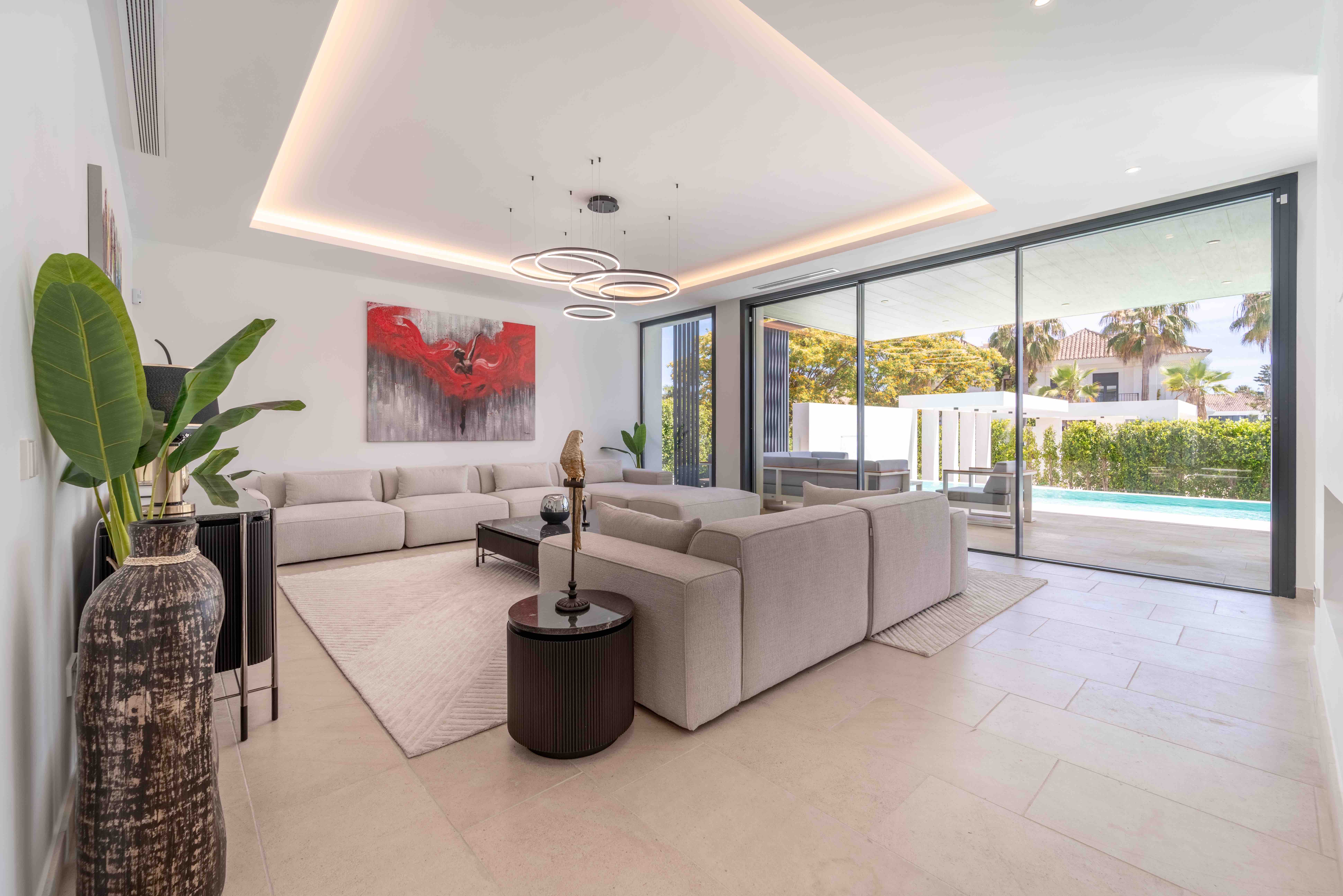 7 Bedroom Villa in Estepona - Photo 10