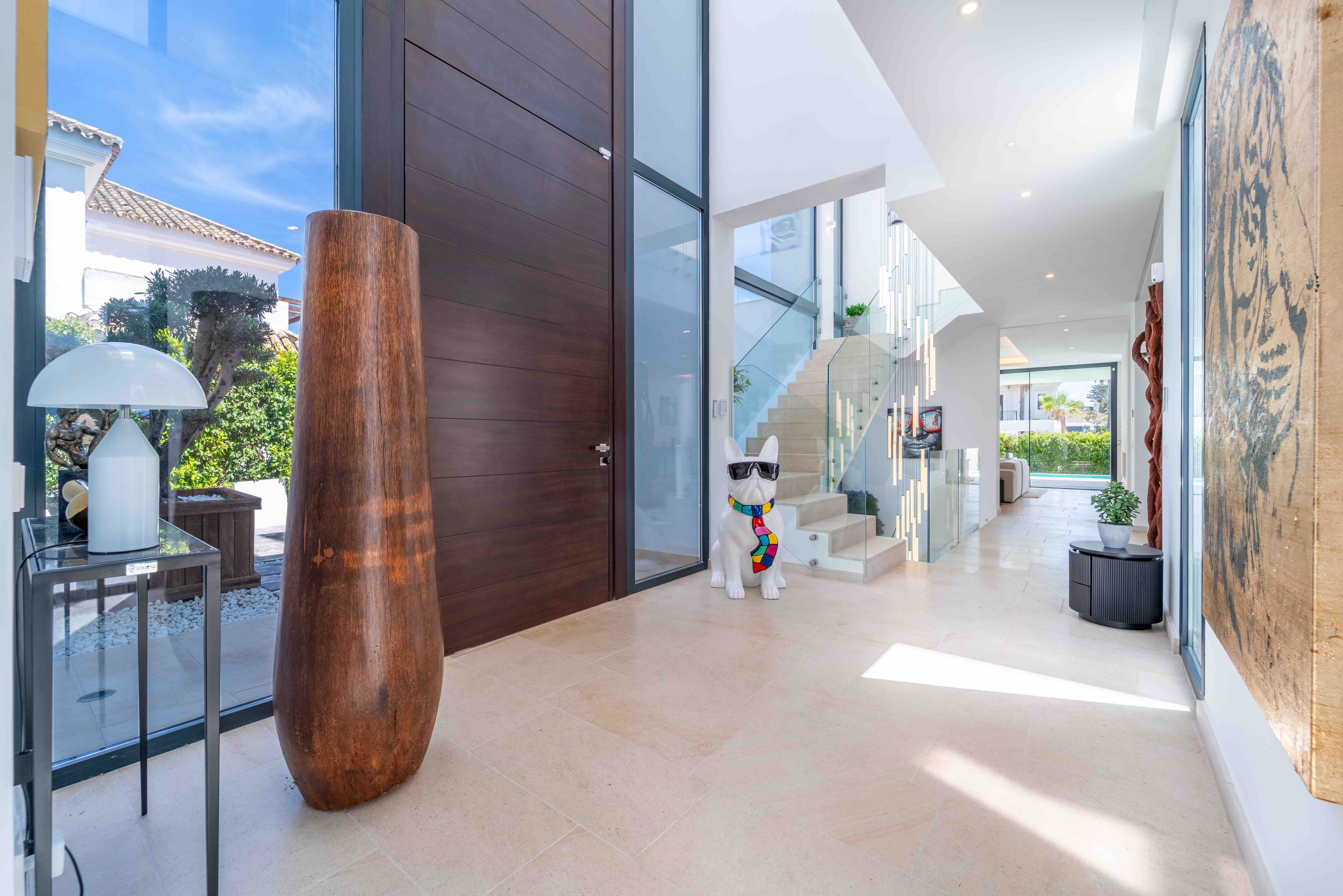 7 Bedroom Villa in Estepona - Photo 8