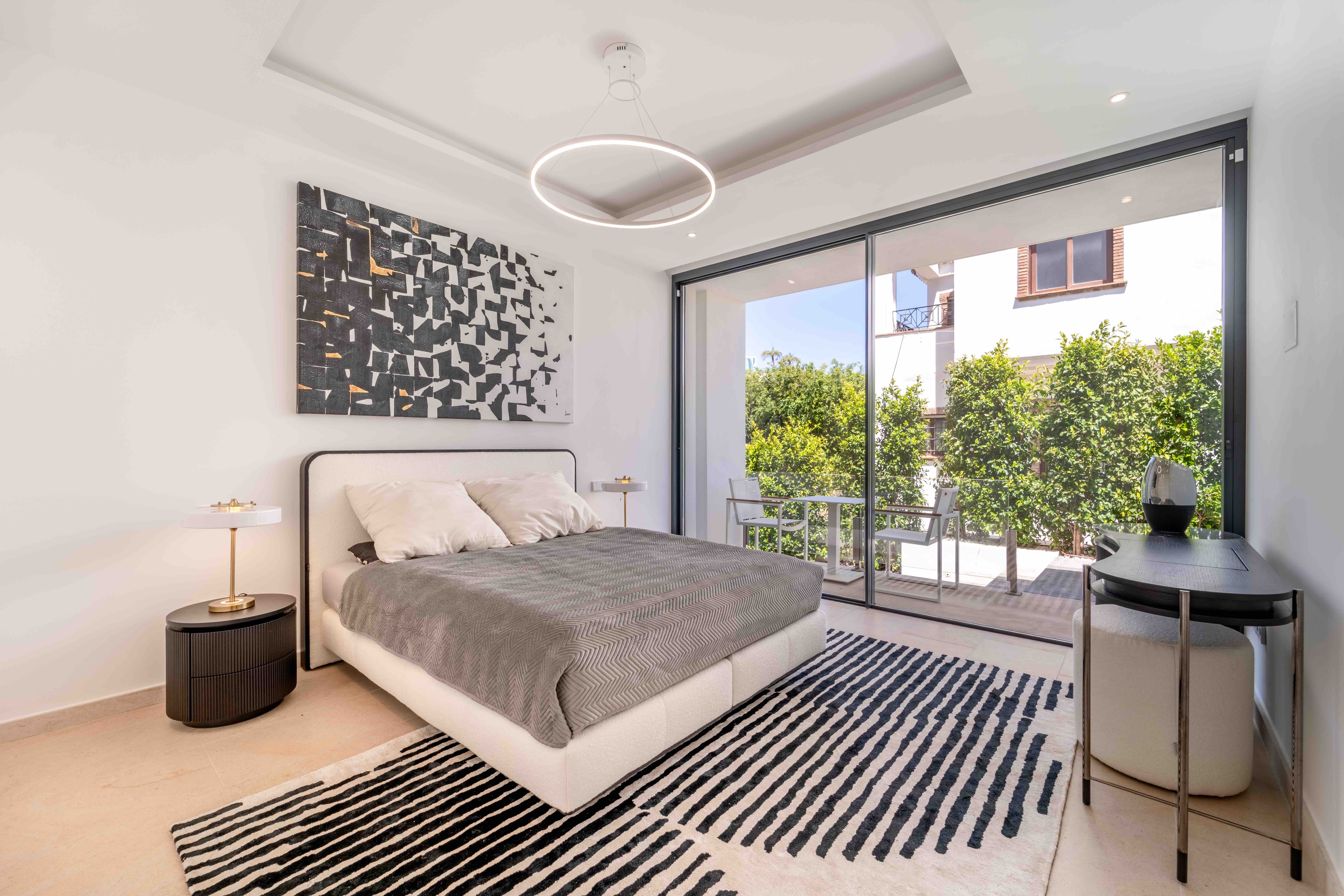 7 Bedroom Villa in Estepona - Photo 19
