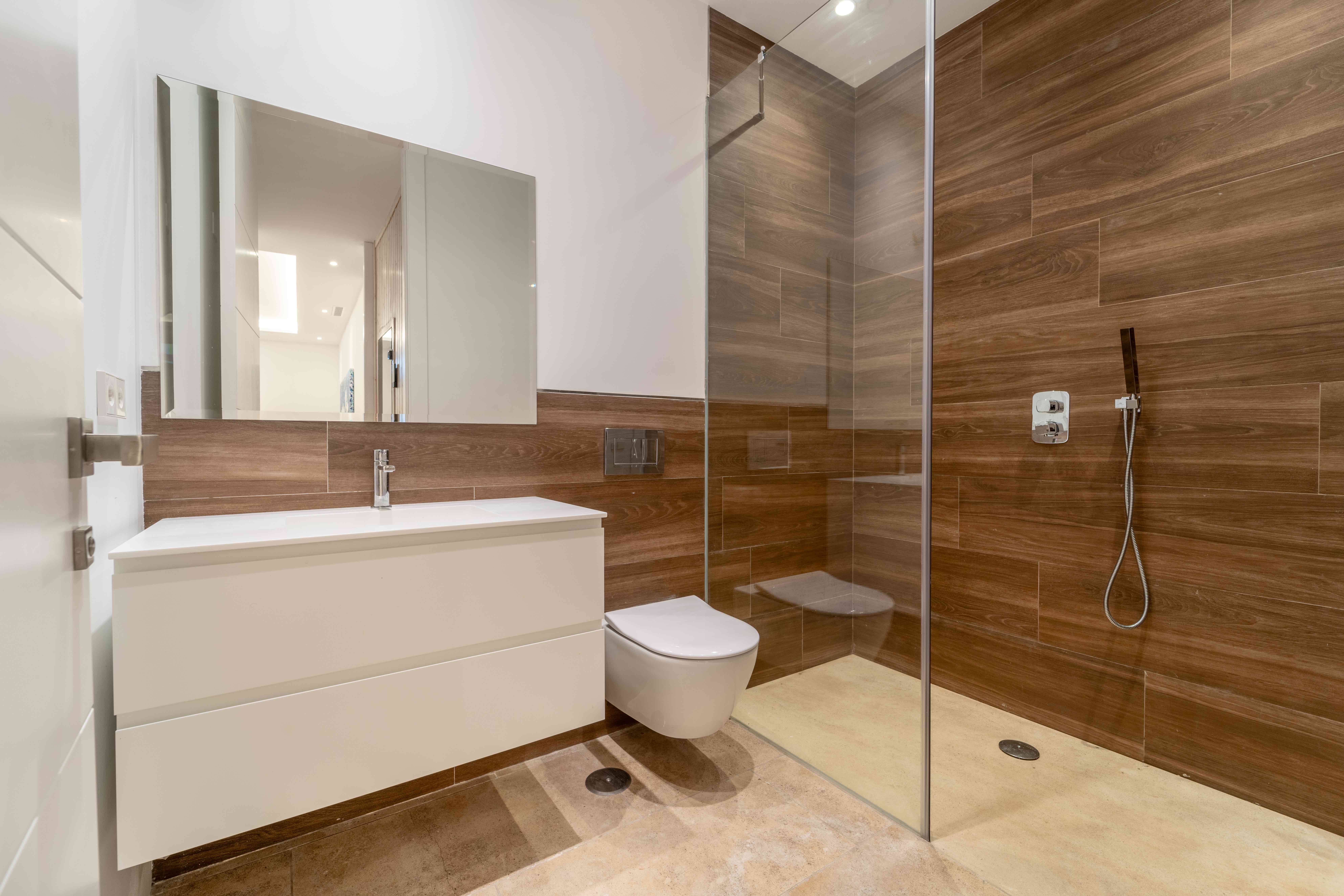 7 Bedroom Villa in Estepona - Photo 26
