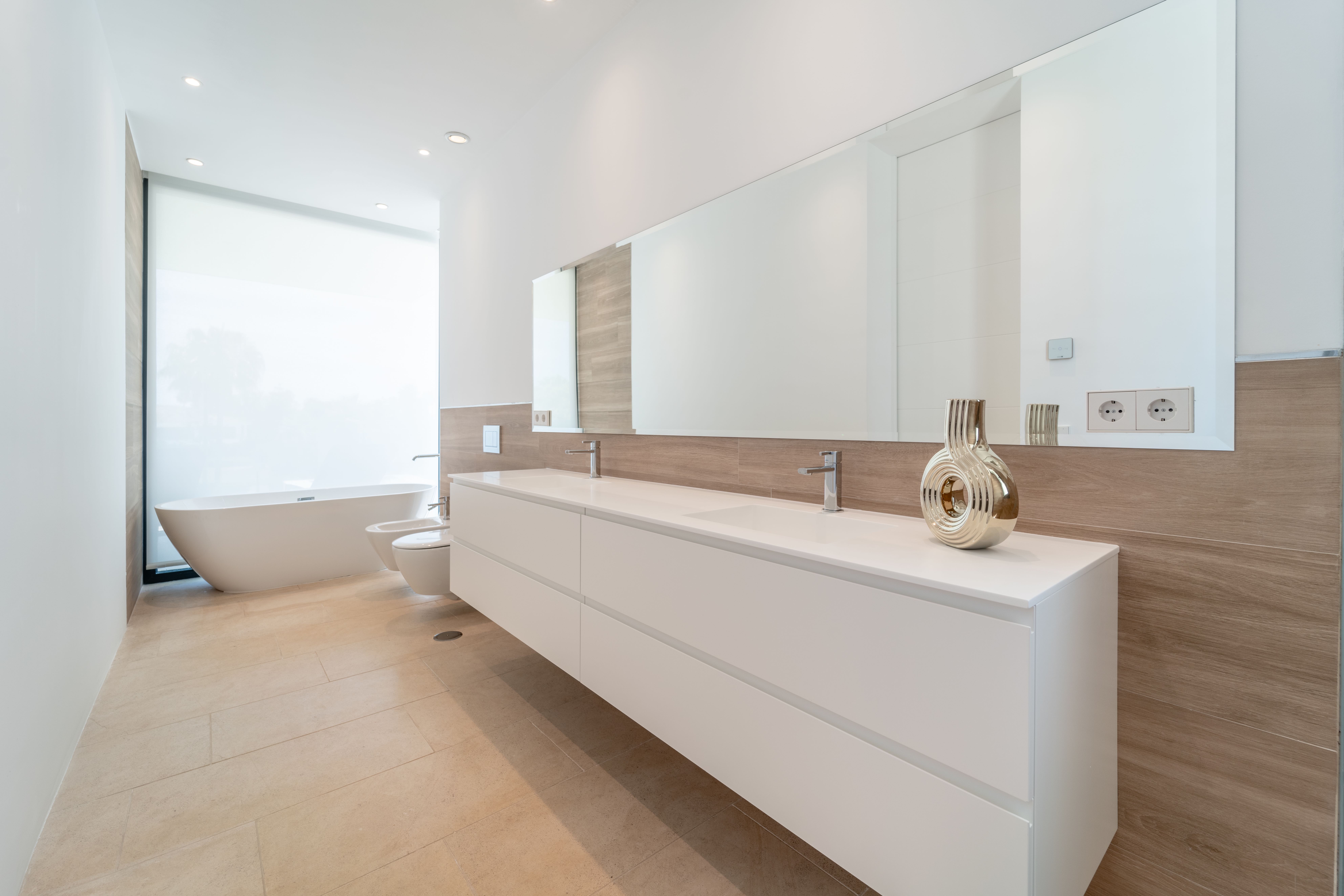 7 Bedroom Villa in Estepona - Photo 36