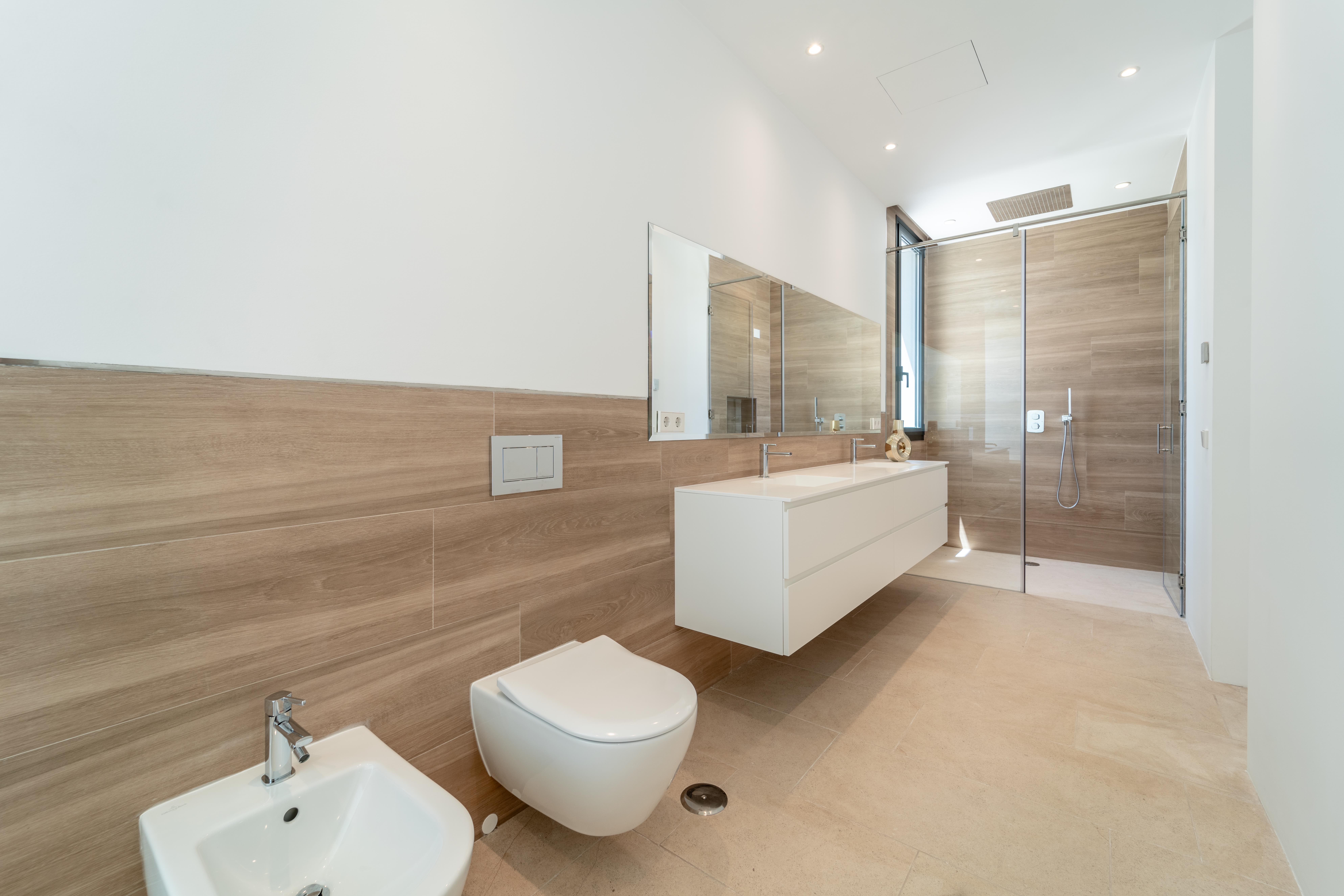 7 Bedroom Villa in Estepona - Photo 35