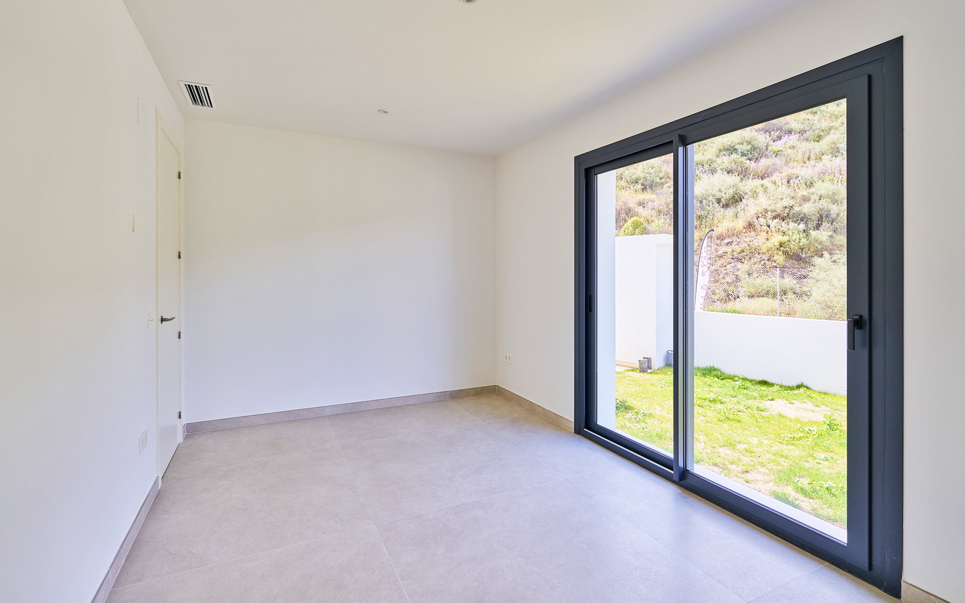 6 Bedroom Villa in Mijas - Photo 10