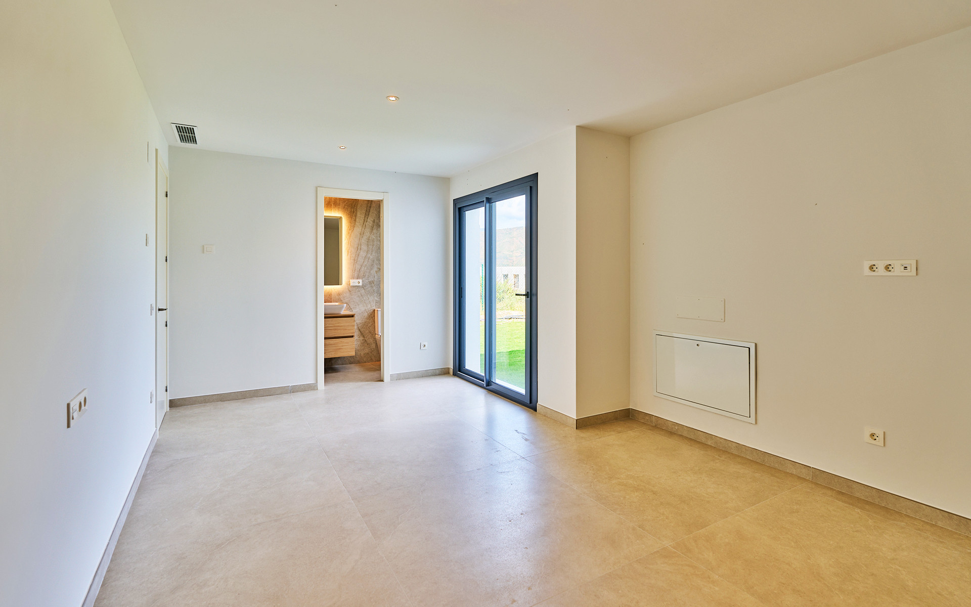 6 Bedroom Villa in Mijas - Photo 21