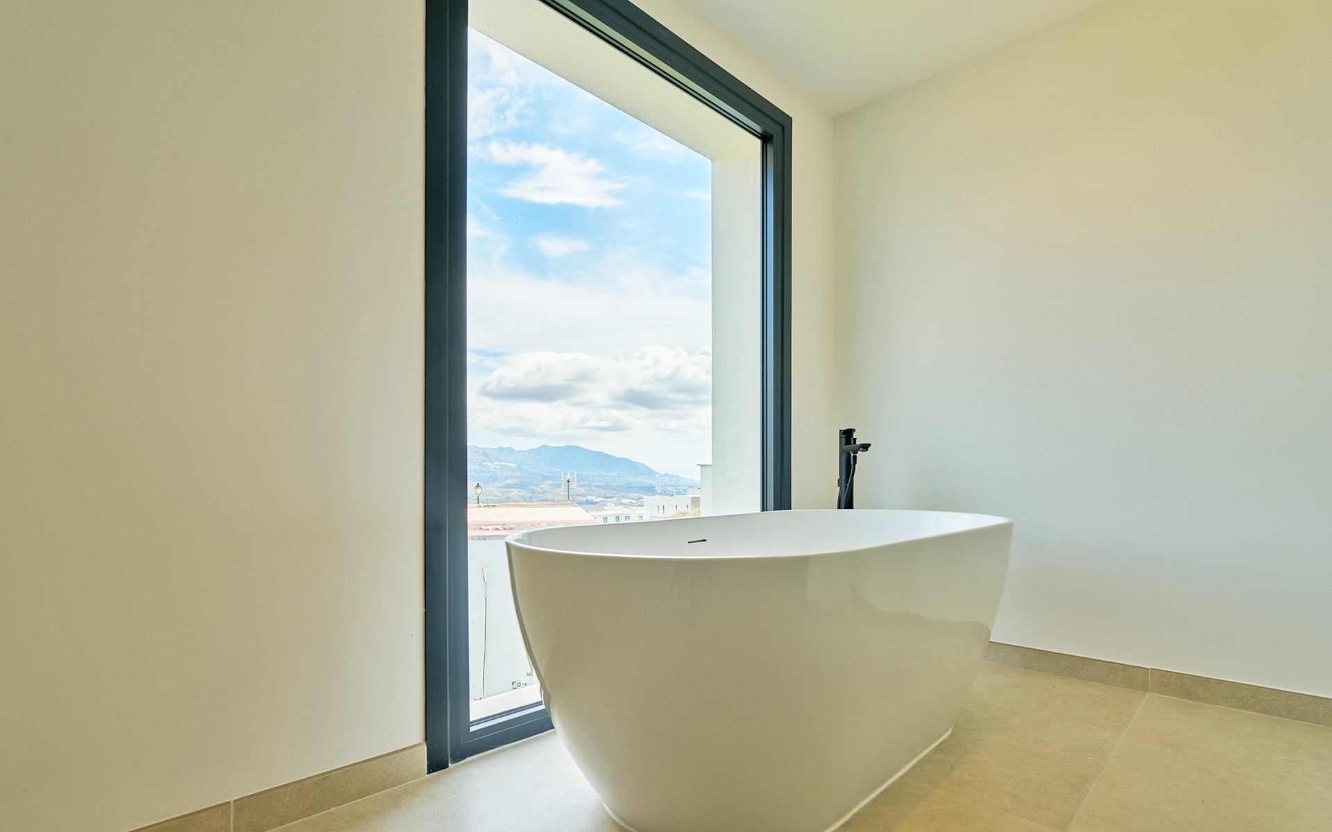6 Bedroom Villa in Mijas - Photo 37