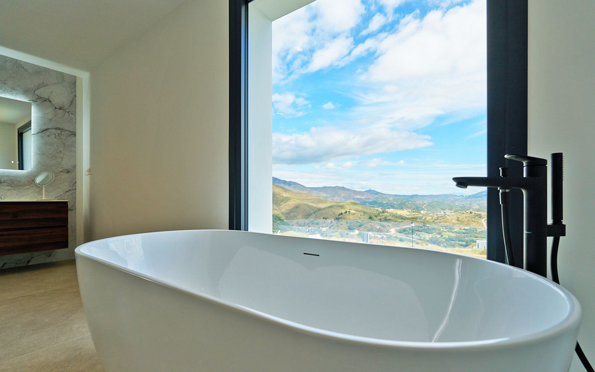 6 Bedroom Villa in Mijas - Photo 36