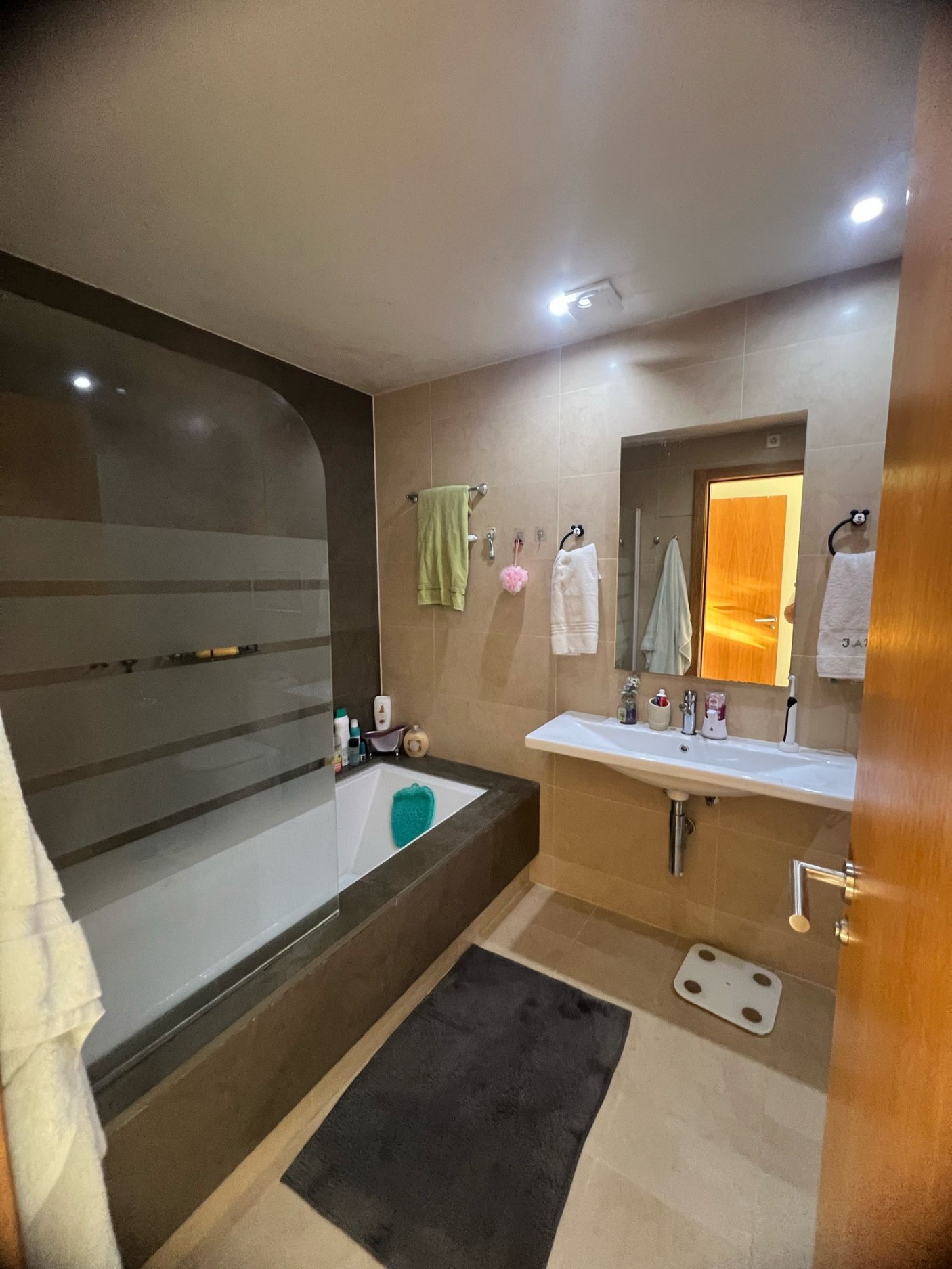 2 Bedroom Apartment in Estepona - Photo 11