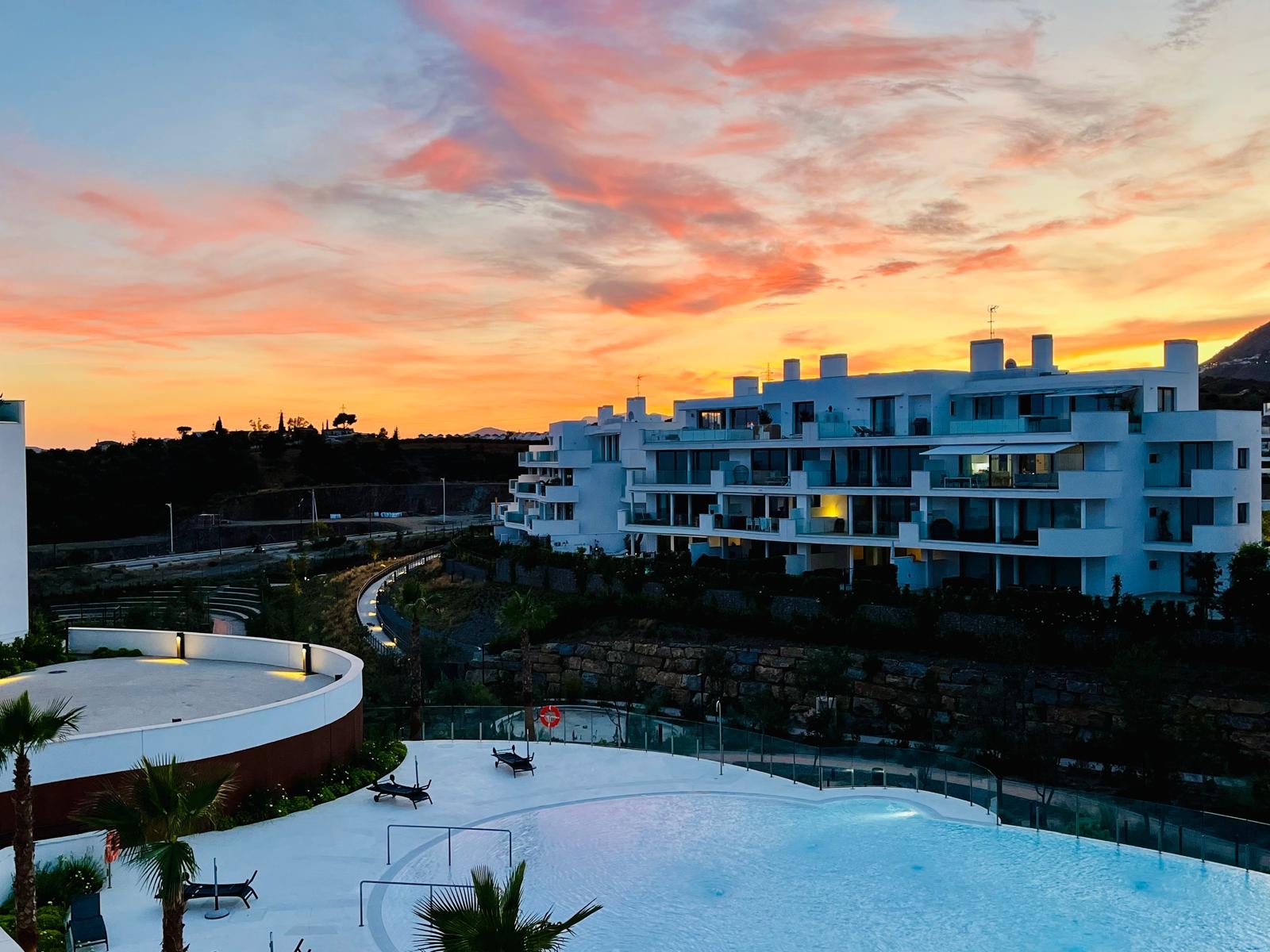 2 Bedroom Apartment in Fuengirola - Photo 19