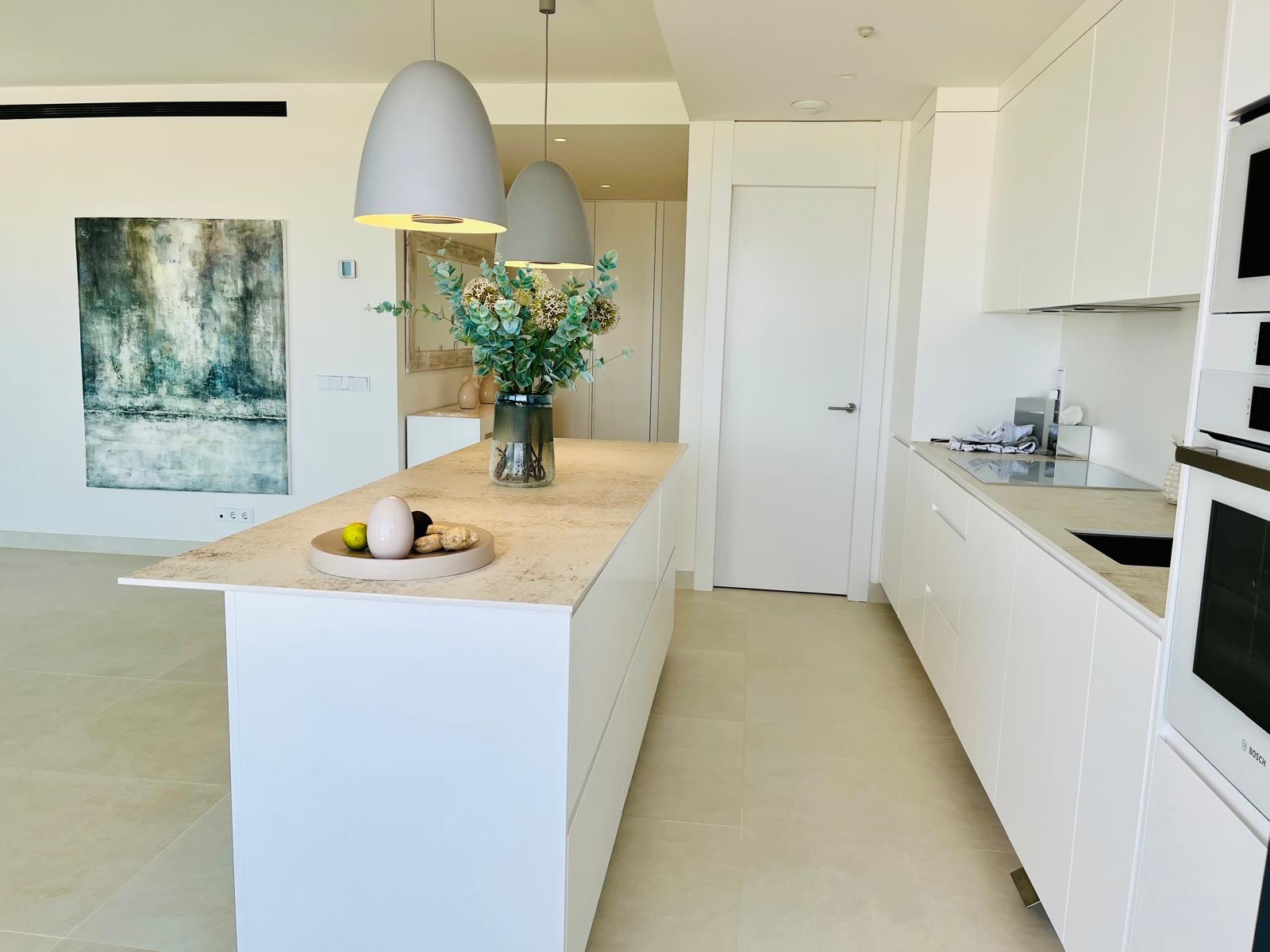 2 Bedroom Apartment in Fuengirola - Photo 8
