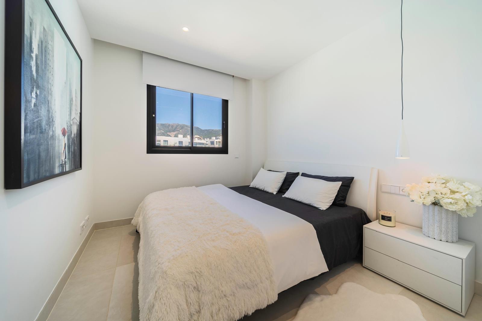 2 Bedroom Apartment in Fuengirola - Photo 10