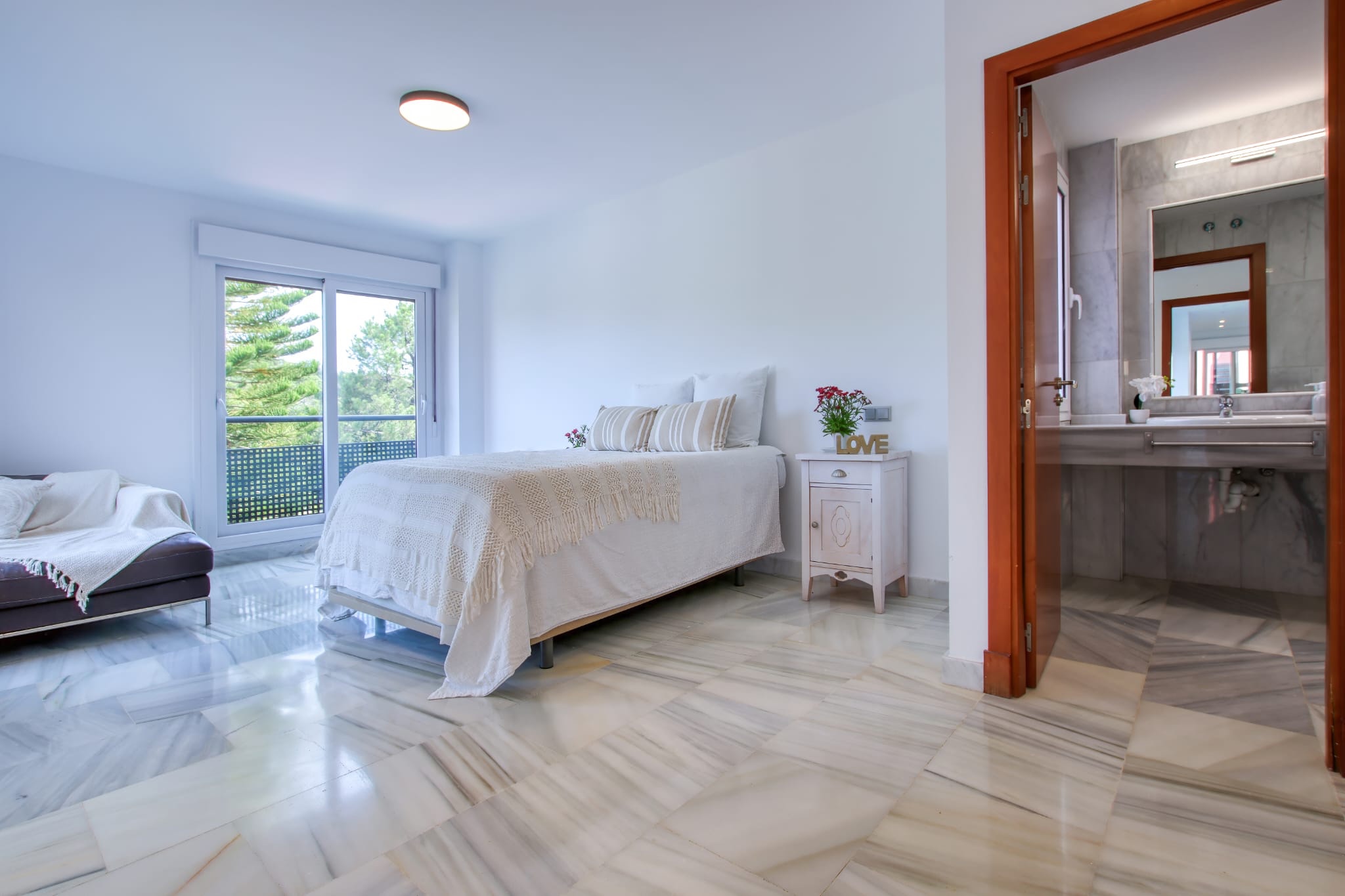 4 Bedroom Villa in Benahavís - Foto 31