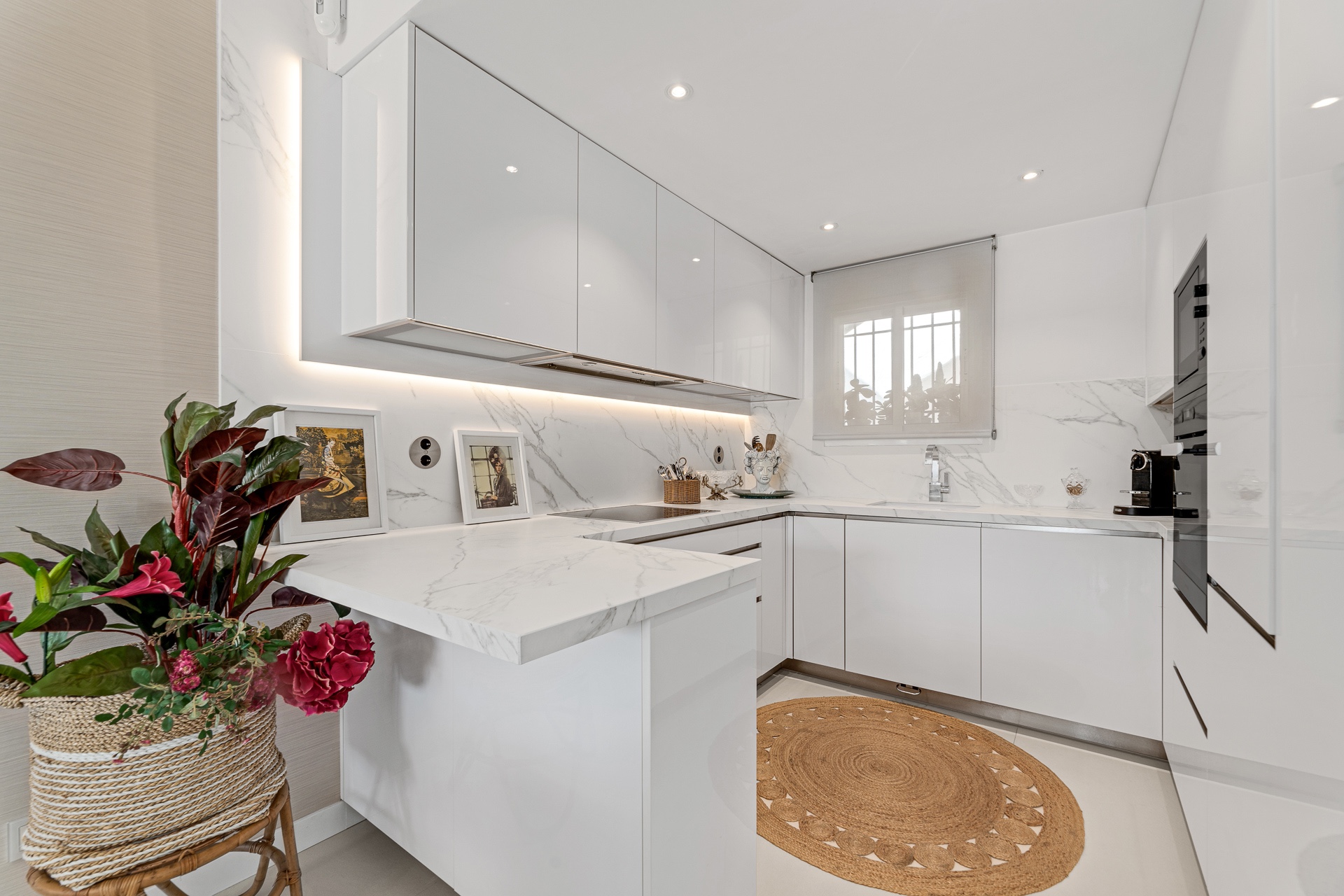 3 Bedroom Apartment in Marbella - Photo 8