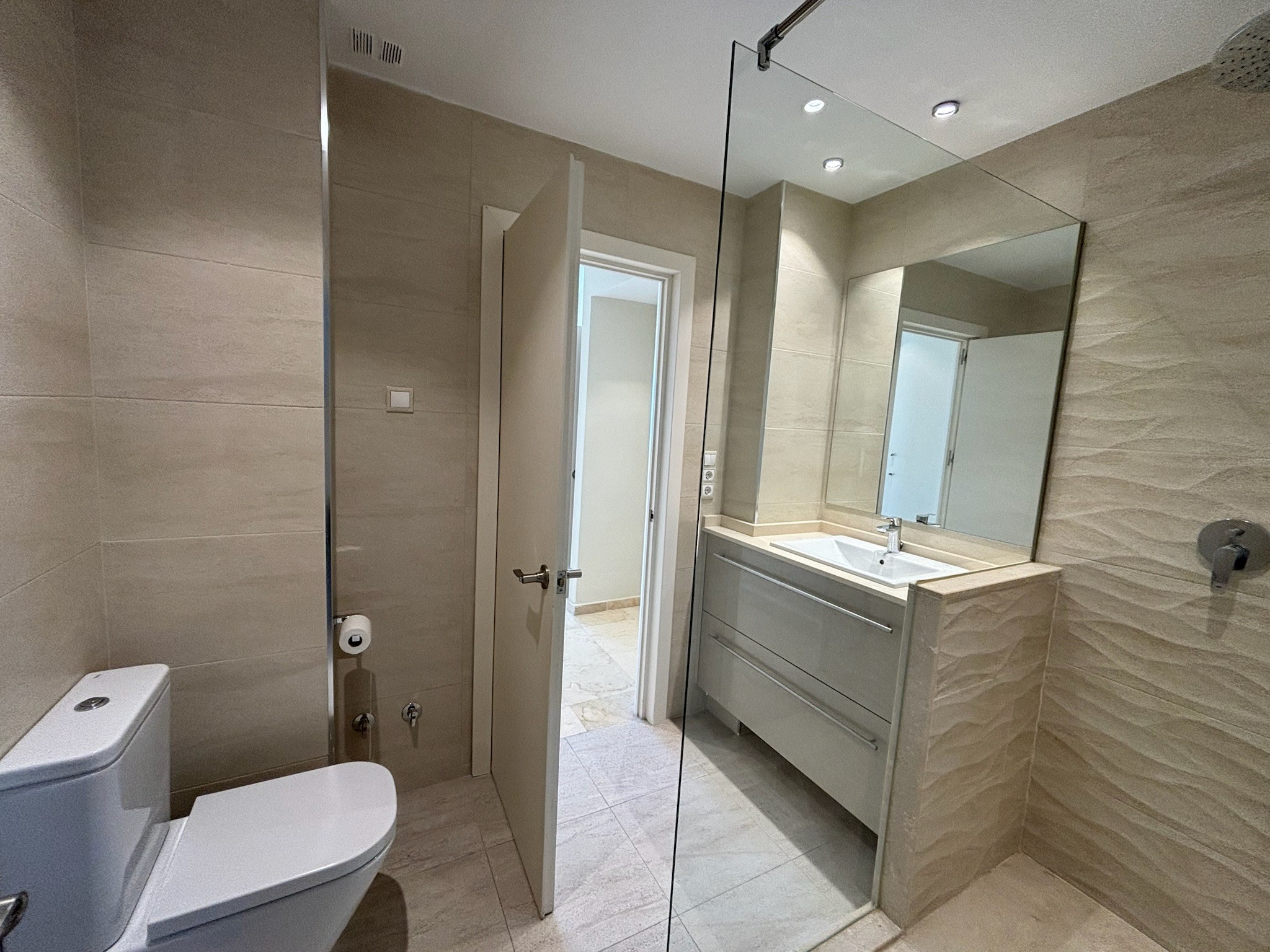 3 Bedroom Apartment in San Pedro de Alcántara - Photo 11