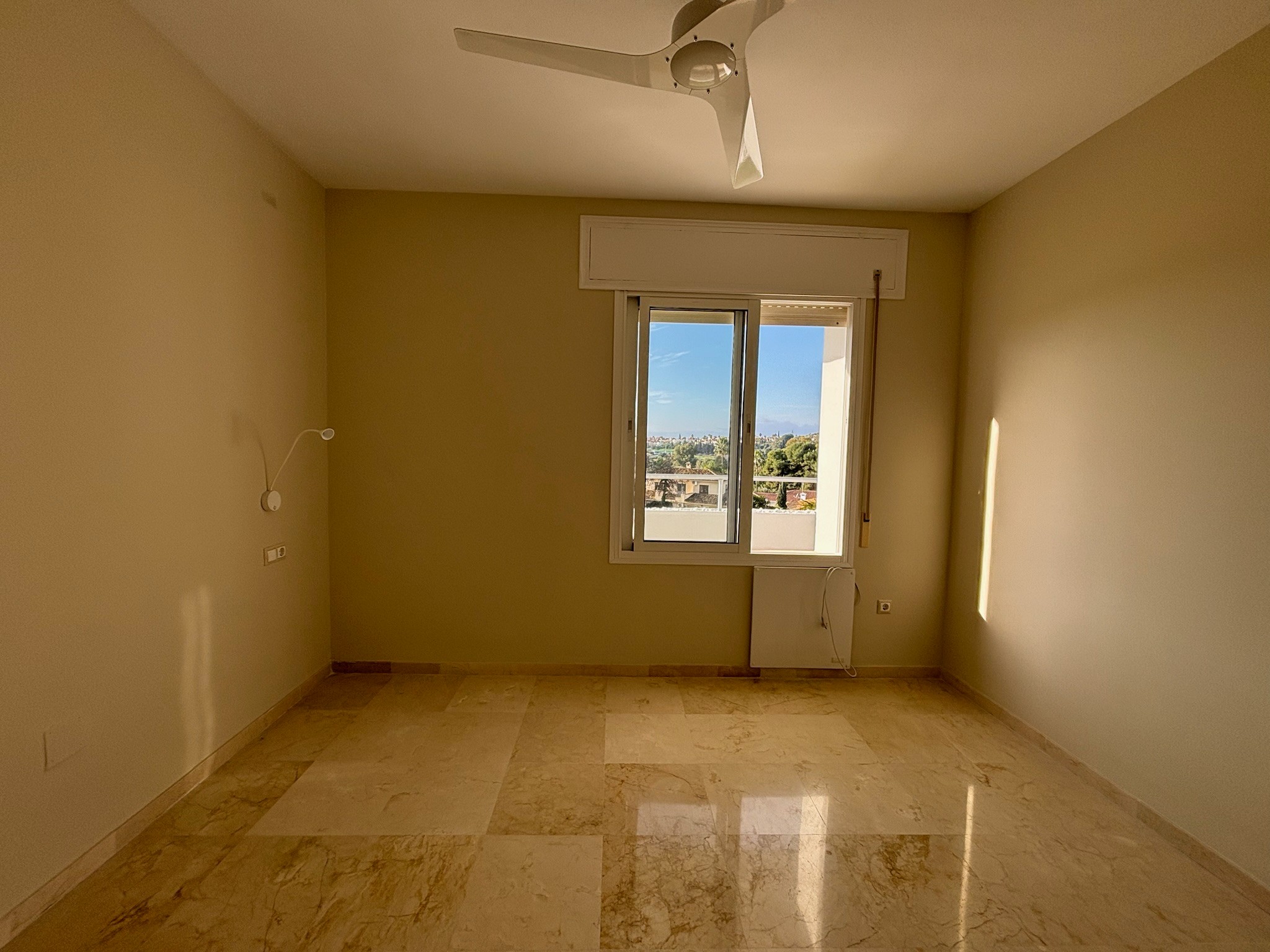 3 Bedroom Apartment in San Pedro de Alcántara - Photo 18