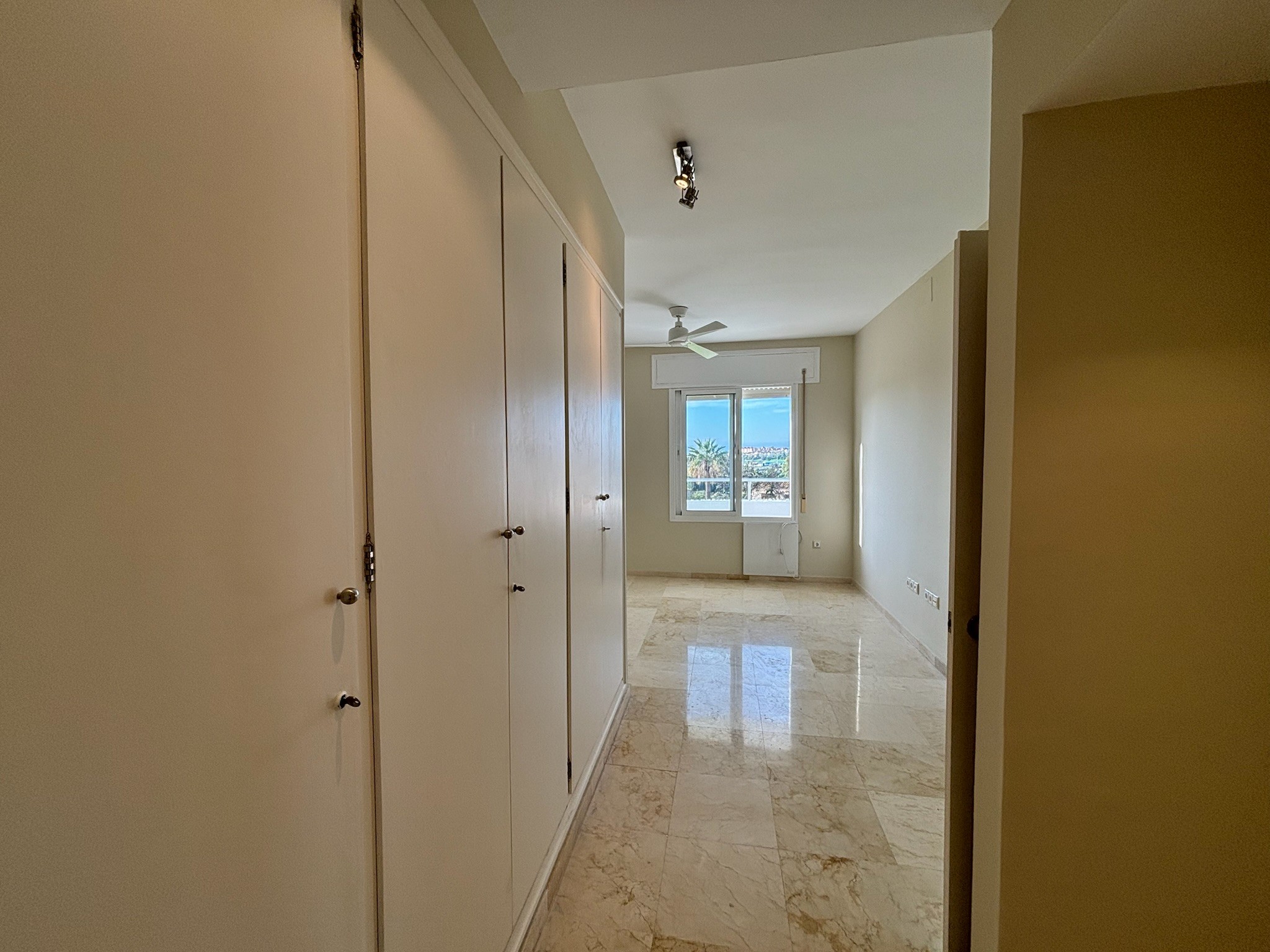 3 Bedroom Apartment in San Pedro de Alcántara - Photo 14
