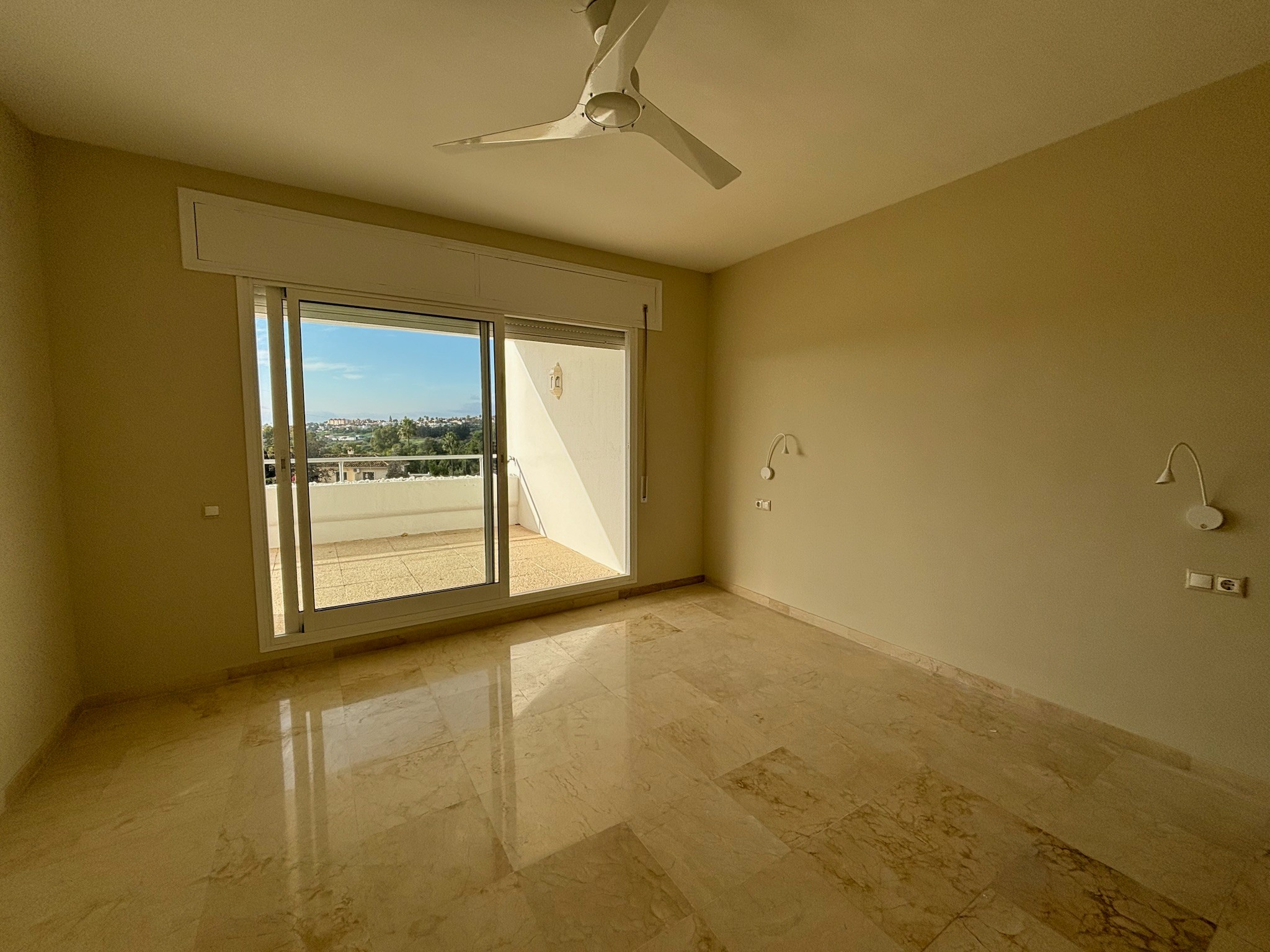 3 Bedroom Apartment in San Pedro de Alcántara - Photo 34