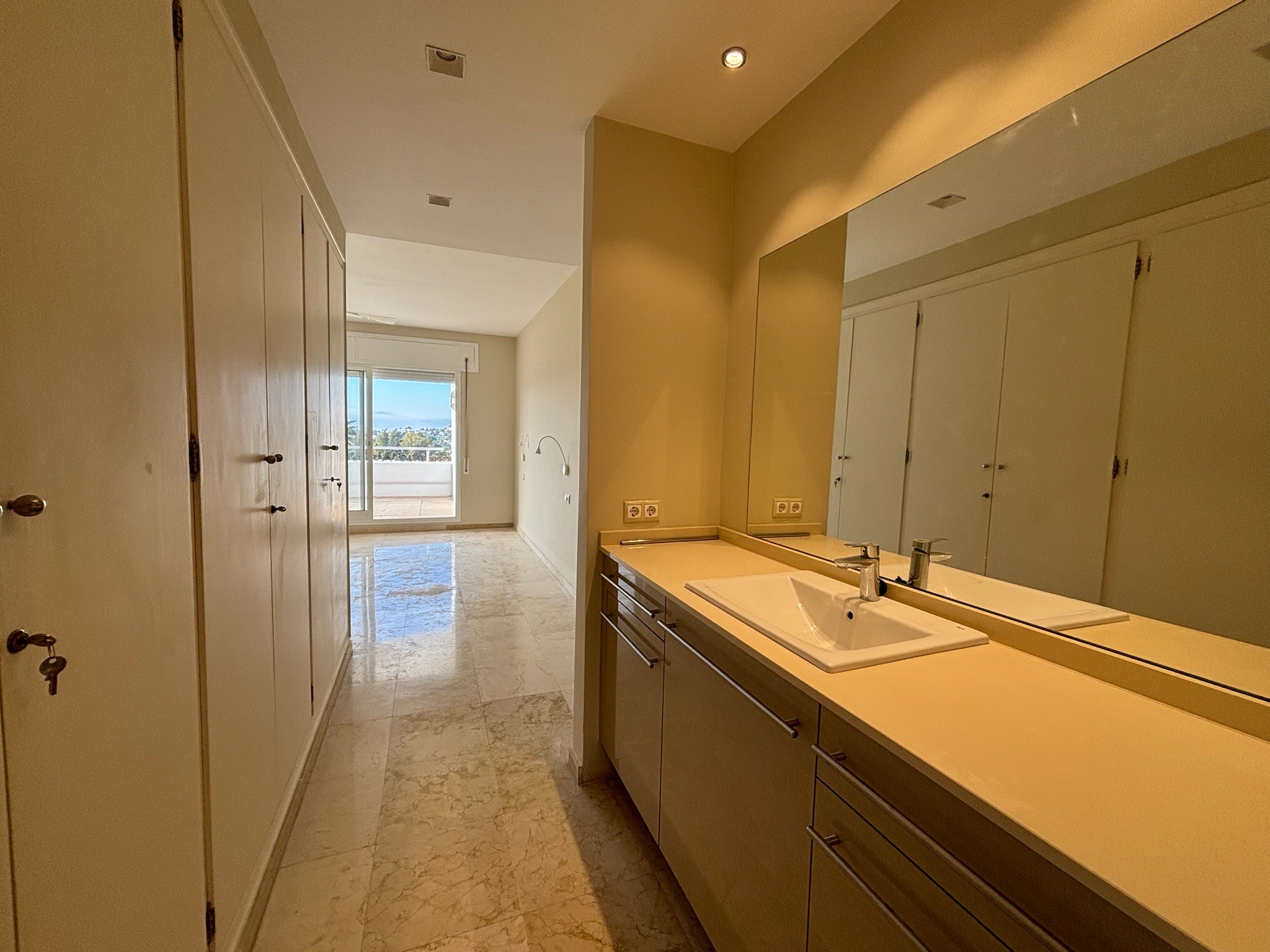 3 Bedroom Apartment in San Pedro de Alcántara - Photo 37