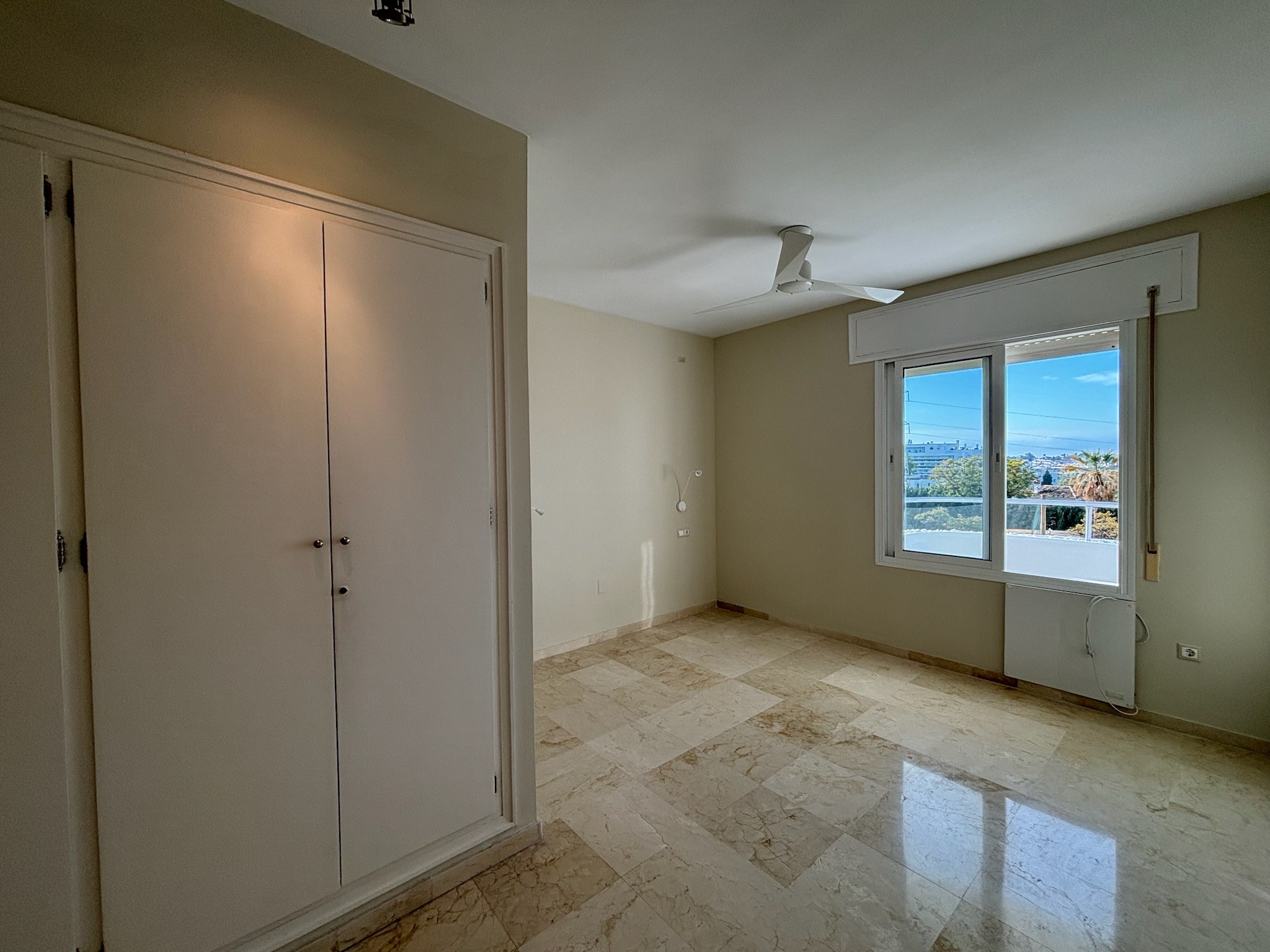 3 Bedroom Apartment in San Pedro de Alcántara - Photo 15