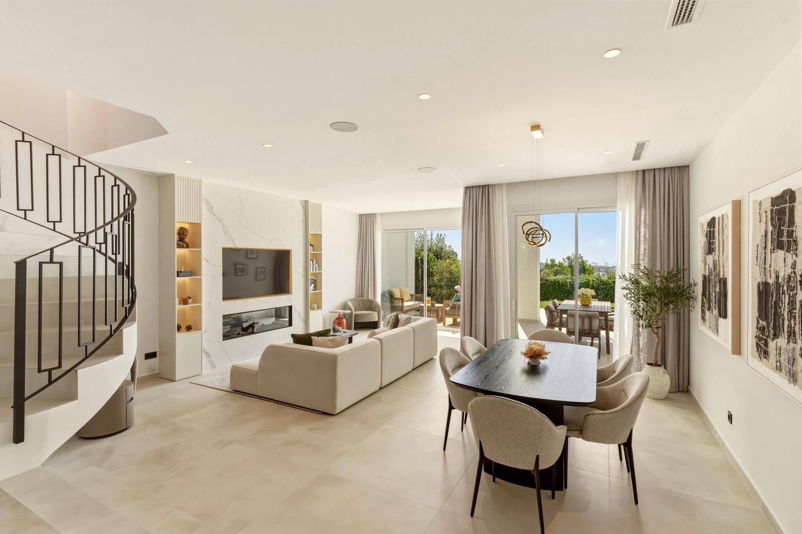 3 Bedroom Townhouse in Benahavís - Photo 4