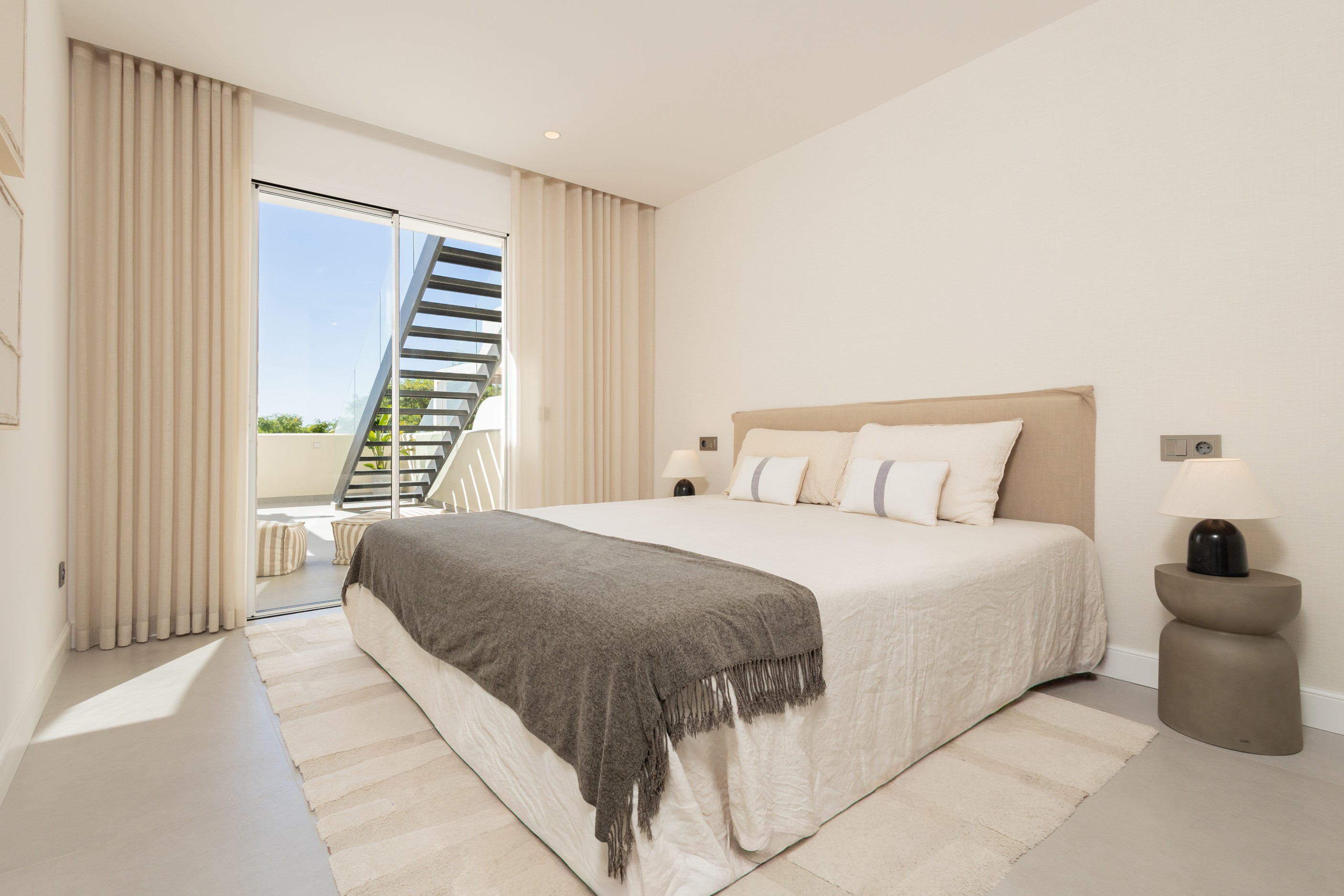3 Bedroom Apartment in Marbella - Photo 12