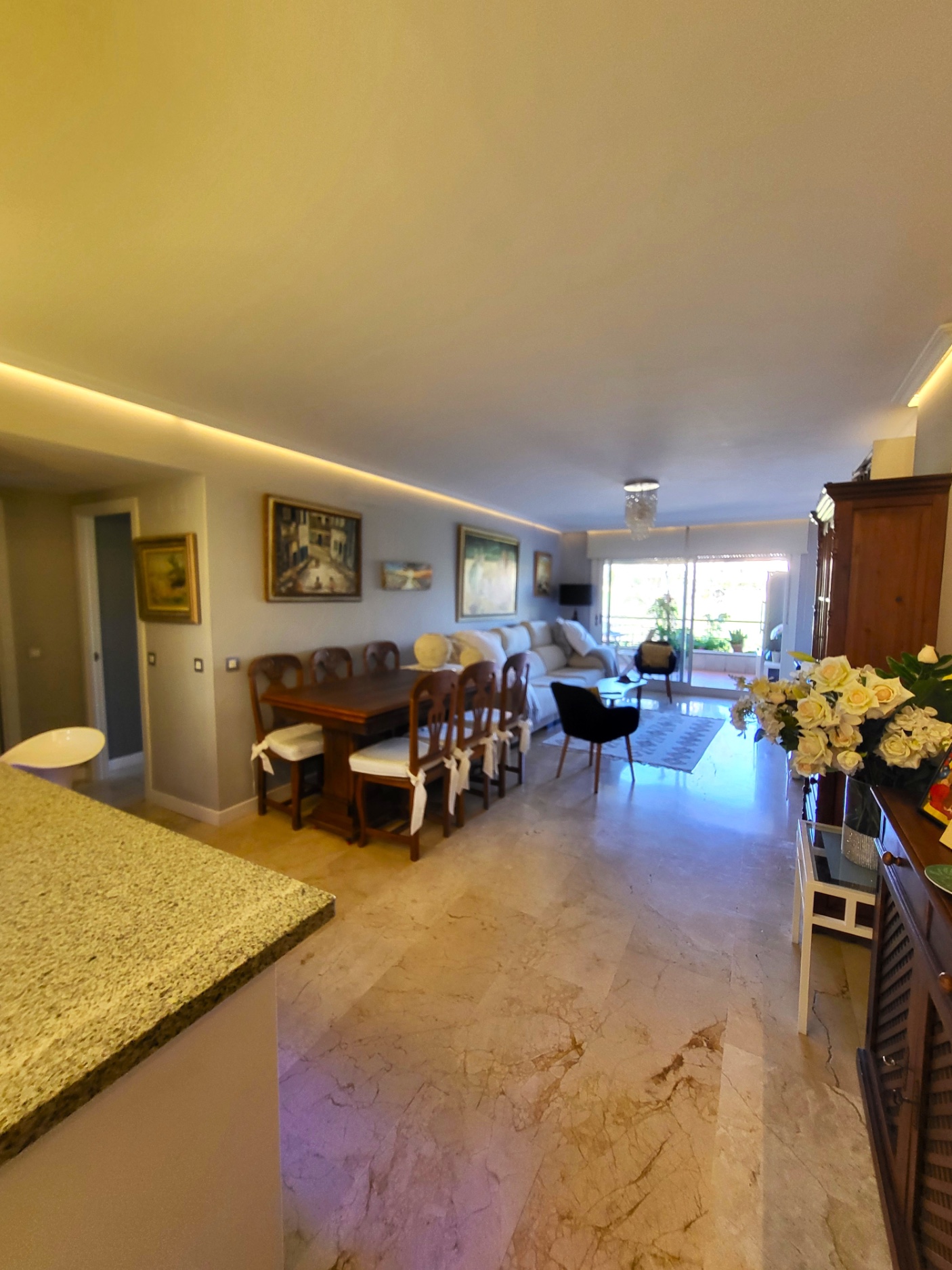 2 Bedroom Apartment in San Pedro de Alcántara - Photo 2