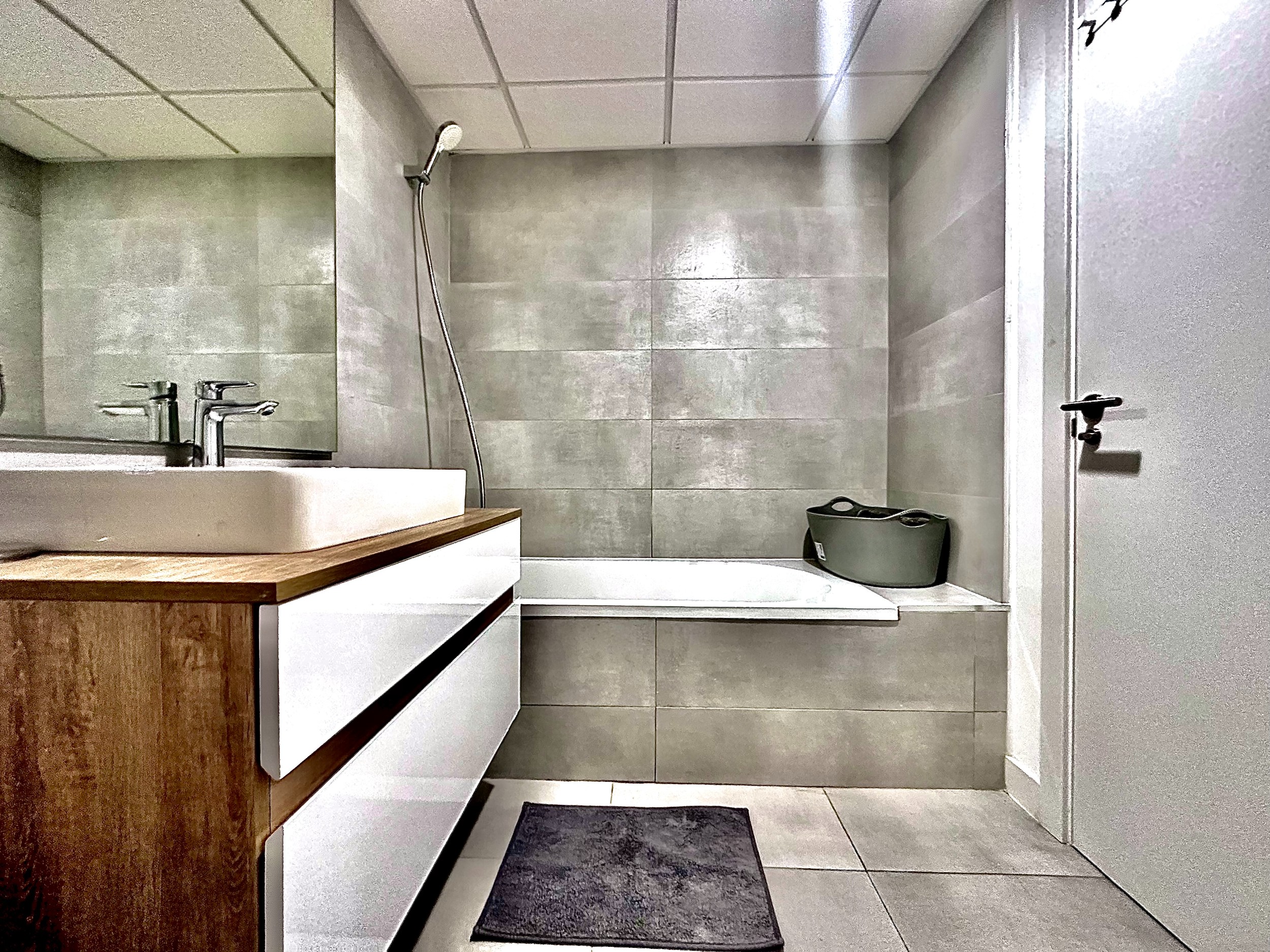 3 Bedroom Apartment in Estepona - Photo 15