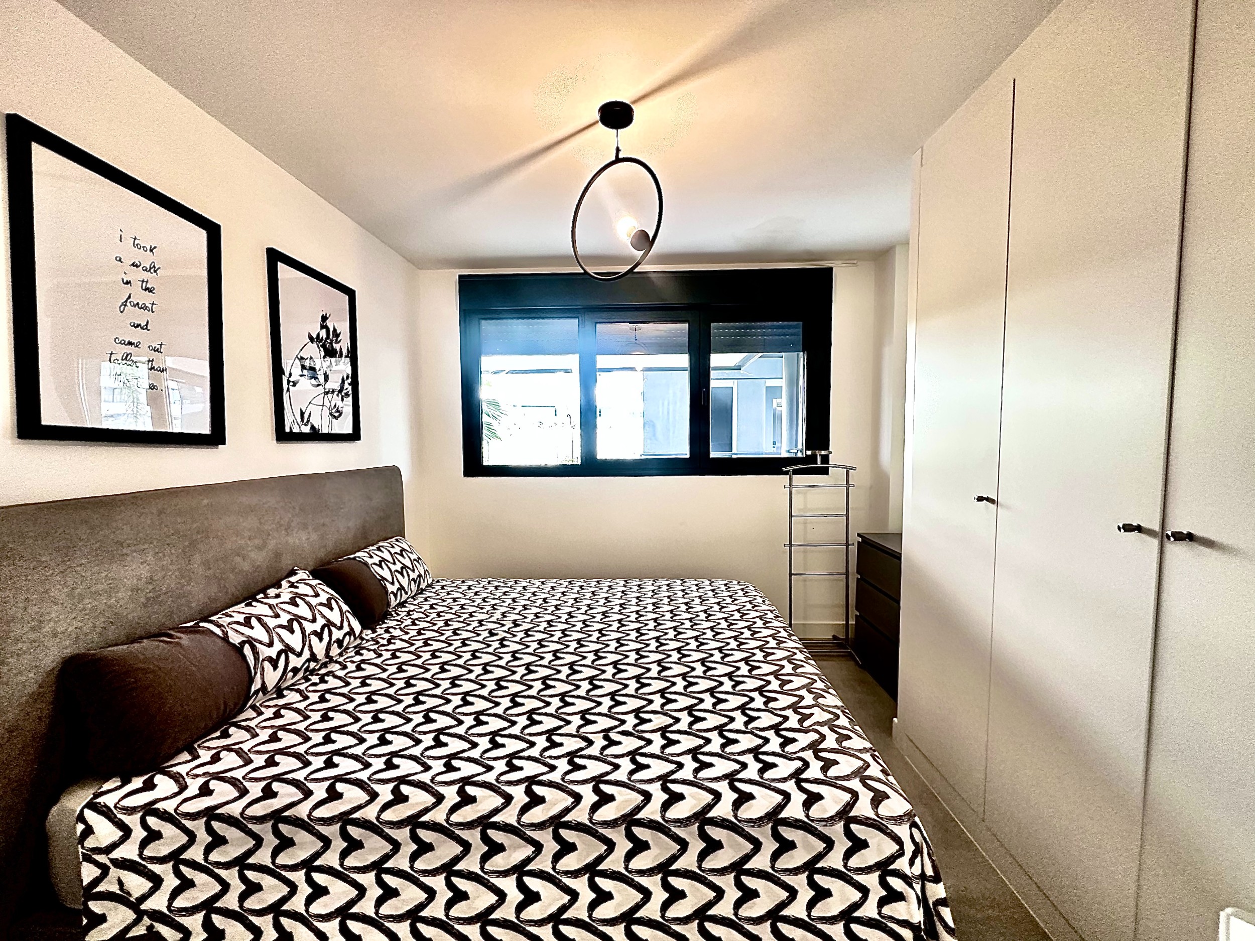 3 Bedroom Apartment in Estepona - Photo 9