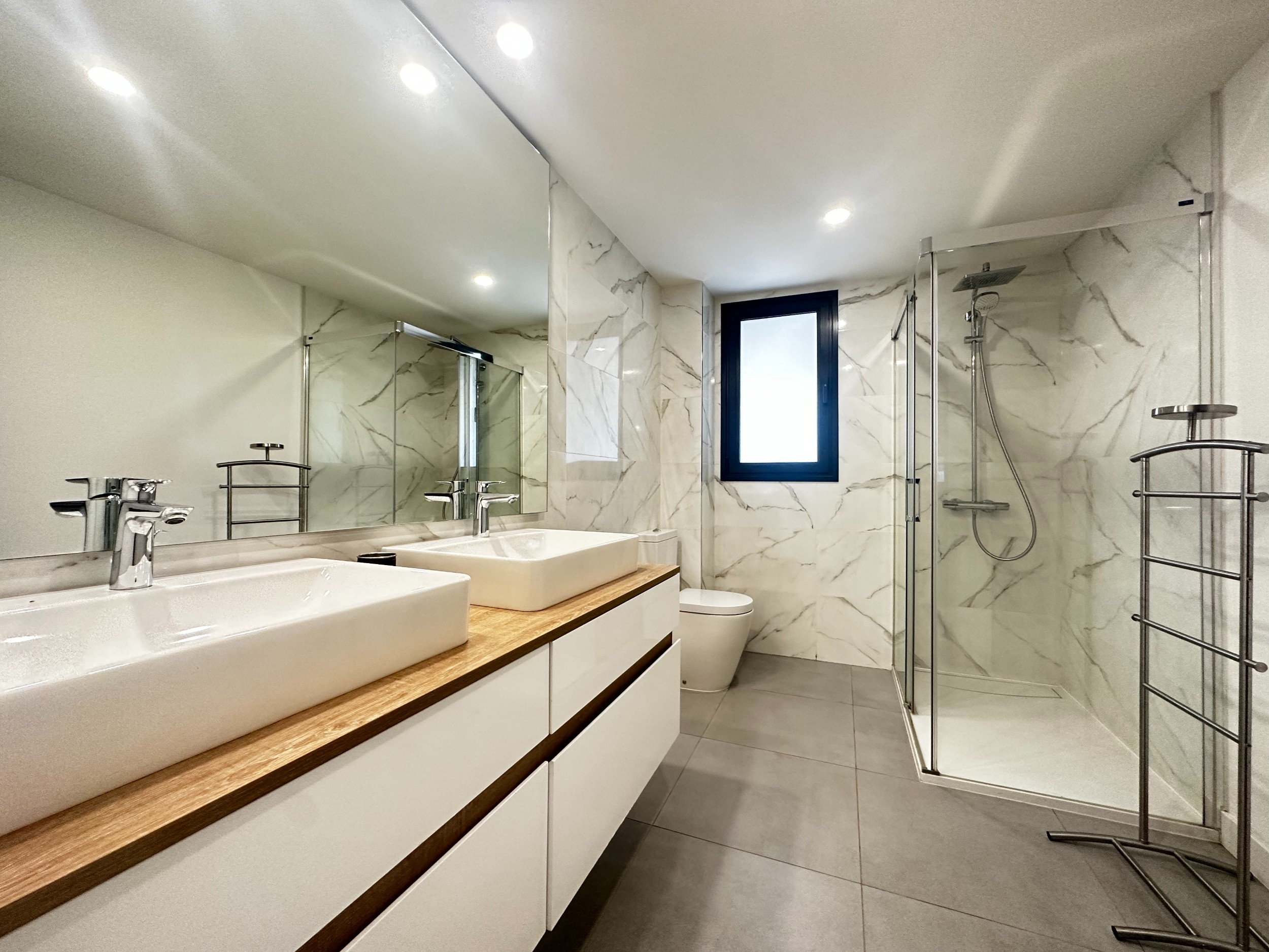 3 Bedroom Apartment in Estepona - Photo 16