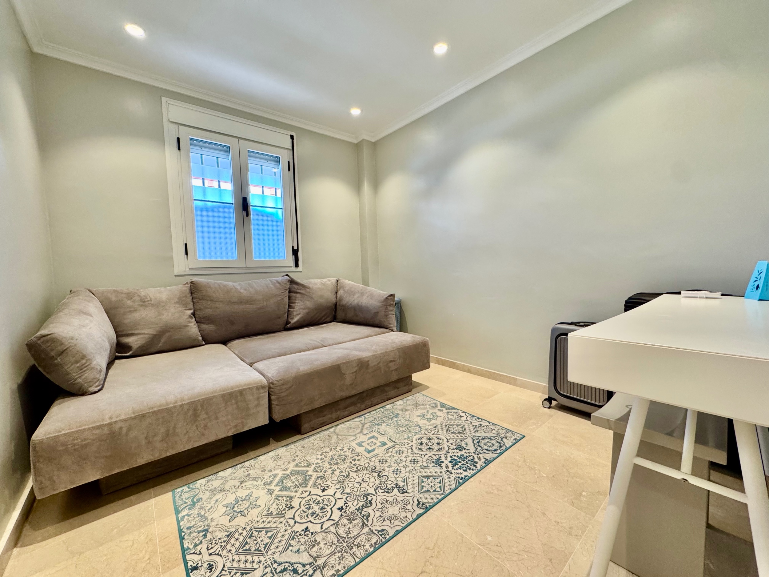 2 Bedroom Penthouse in Estepona - Foto 9
