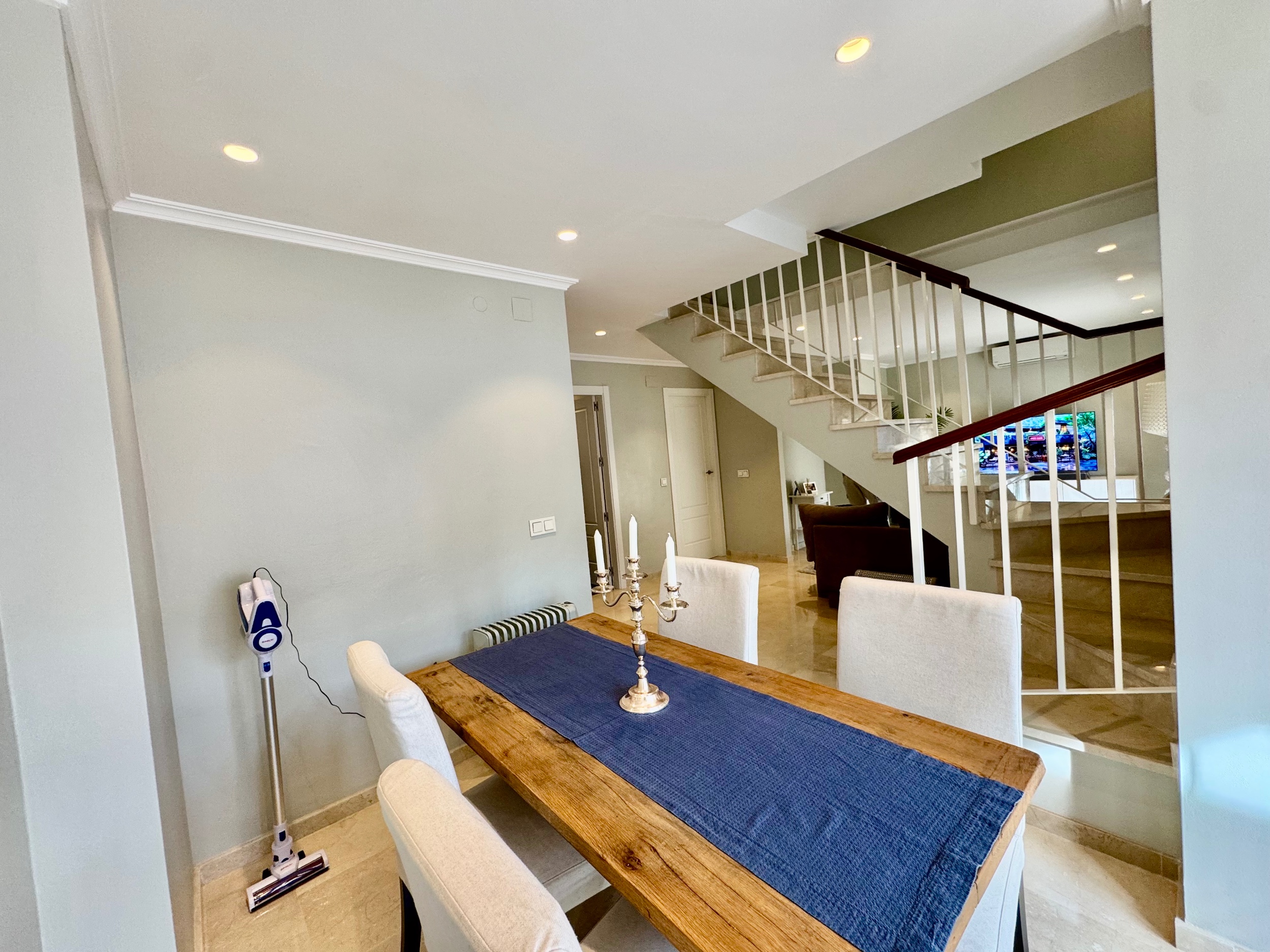 2 Bedroom Penthouse in Estepona - Foto 15