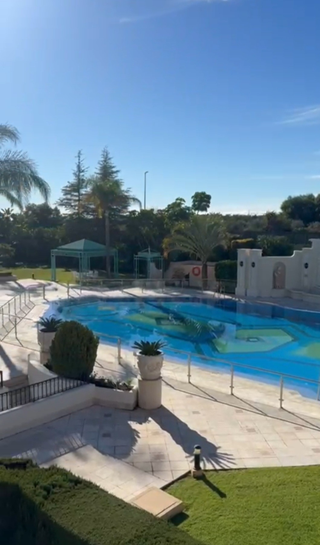 3 Bedroom Apartment in Marbella - Photo 3