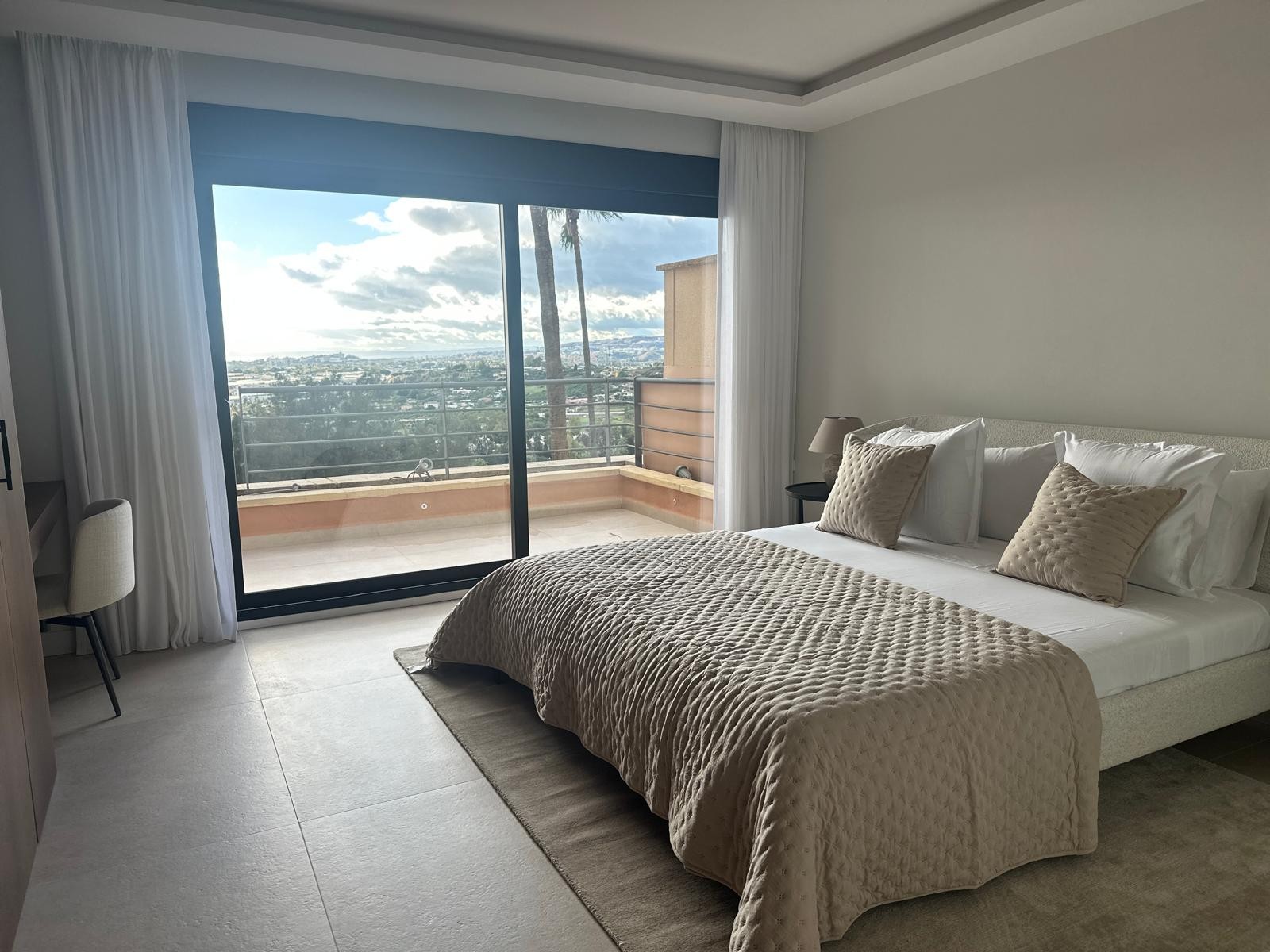 3 Bedroom Apartment in Marbella - Photo 9