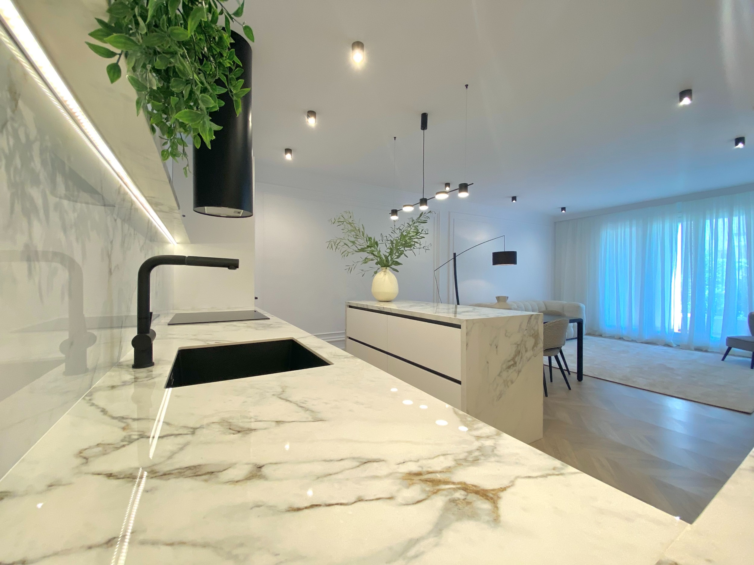 3 Bedroom Apartment in Estepona - Photo 8